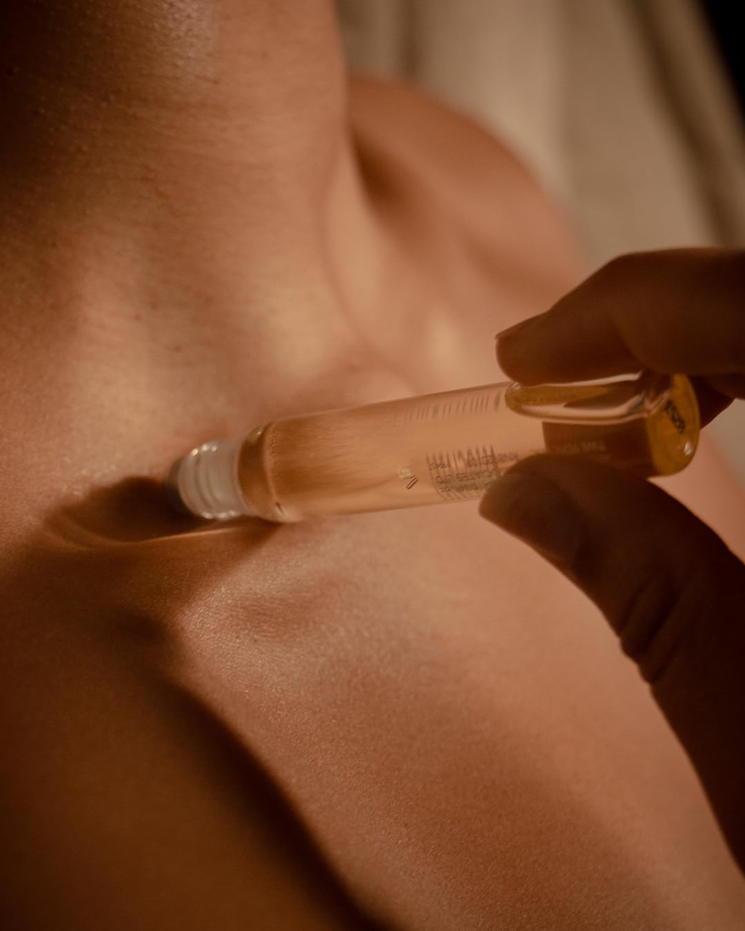 Aromatherapy Associates Deep Relax Roller Ball. Premium Blend of Vetivert, Chamomile and Sandalwood Essential Oils to Relax and Calm on The Go (0.34 fl oz)