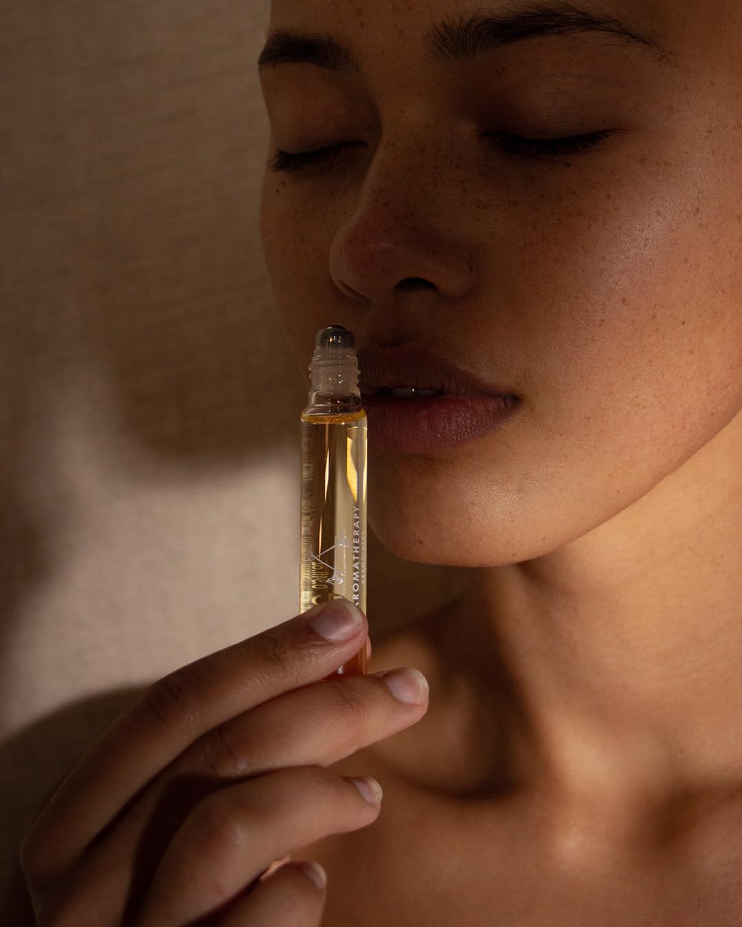 Aromatherapy Associates Deep Relax Roller Ball. Premium Blend of Vetivert, Chamomile and Sandalwood Essential Oils to Relax and Calm on The Go (0.34 fl oz)