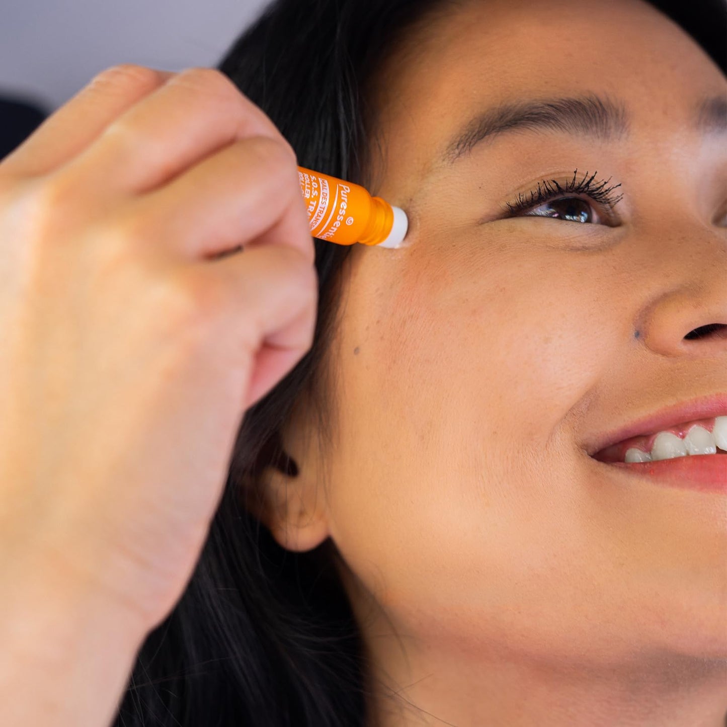 Puressentiel SOS Travel Sickness Roller - Essential Oils Roll-On for Motion Sickness - Calming Agents Suitable for Children - No Synthetics - 0.17 oz