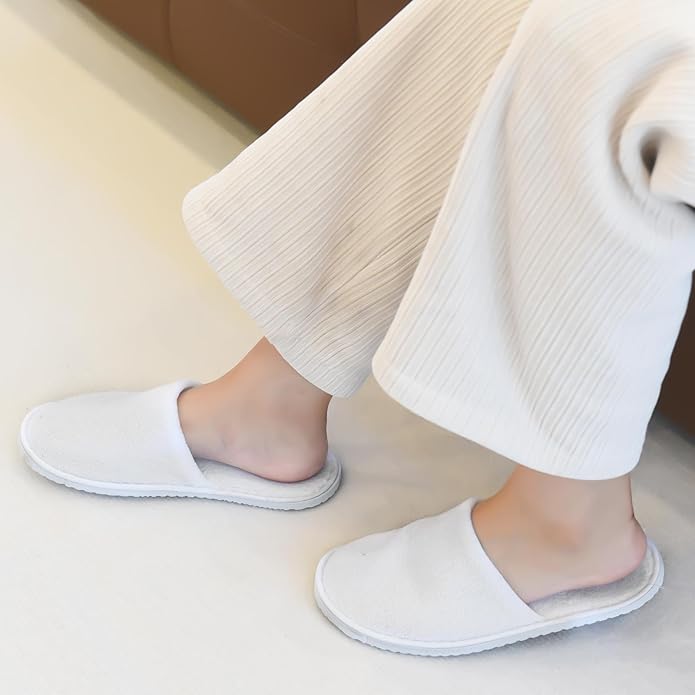 AQUEENLY 6 Pairs Disposable Spa Slippers for Guests, Hotel Slippers, Non-Slip Indoor Slippers for Women & Men, White Grey, Size 9.5-10.5 Women/11-11.5 Men