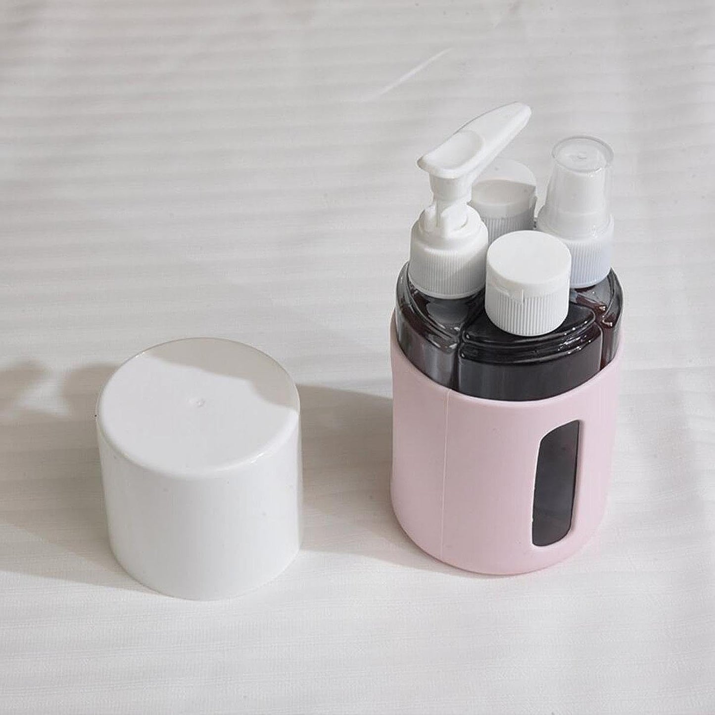 harayaa 4 in 1 Travel Bottles Mini Shampoo Dispenser Travel Accessories Reusable for Toiletries Travel Containers for Lotion Shampoo, Pink, Round