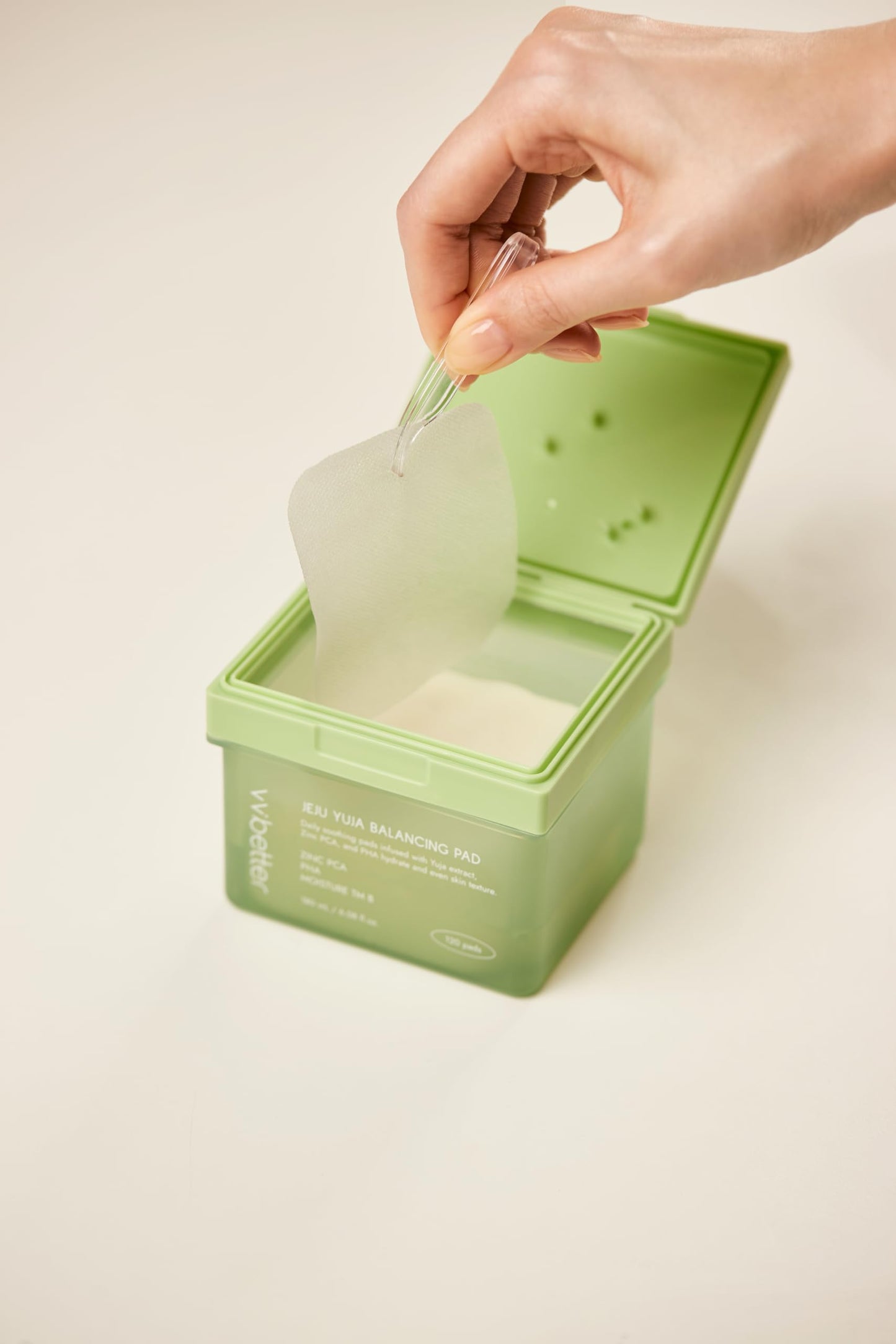 VVBETTER Jeju Yuja Balancing Toner Pads – with Zinc PCA, Exfoliating with PHA, Soothing, for Acne Prone & Skin – Vegan Micro-Hole Pads (120pads)