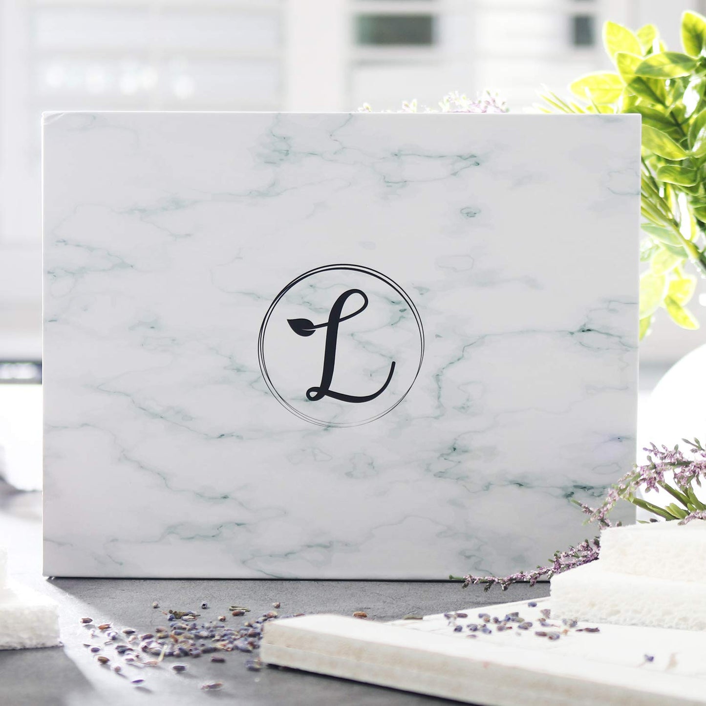 Spa Gift Set, Natural Lavender, Gift Box Includes Bath Bomb, Bath Salt, Hand Soap, Scented Candle, Face Cloth and Gift Box. Best Gift for Her (Spa Gift Set)