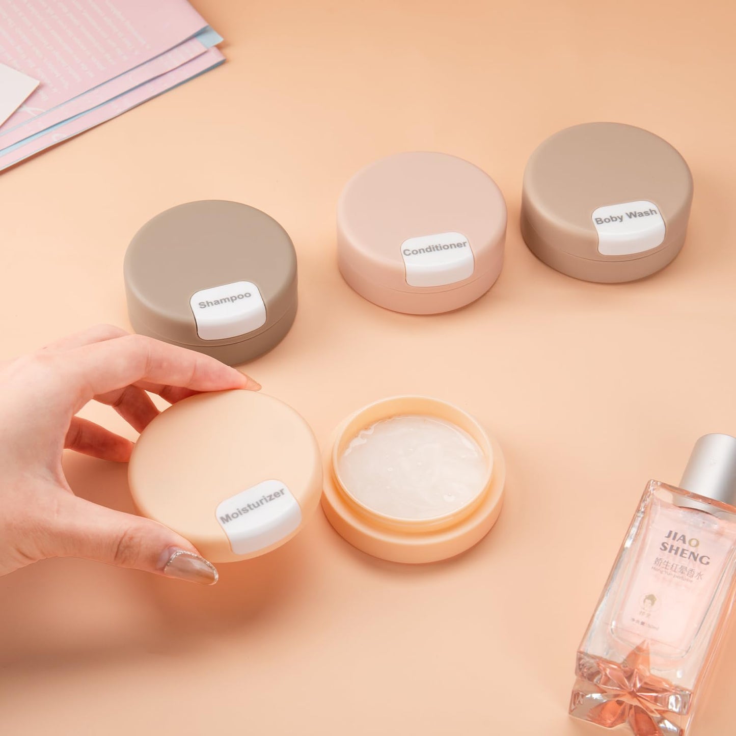 Gemice Travel Containers for Toiletries, Magnetic Travel Containers, TSA Approved Cream Jars with Toiletry Bag, Leak-proof Small 1oz Capsules Set with Multiple Labels for Organization (4 Pack)