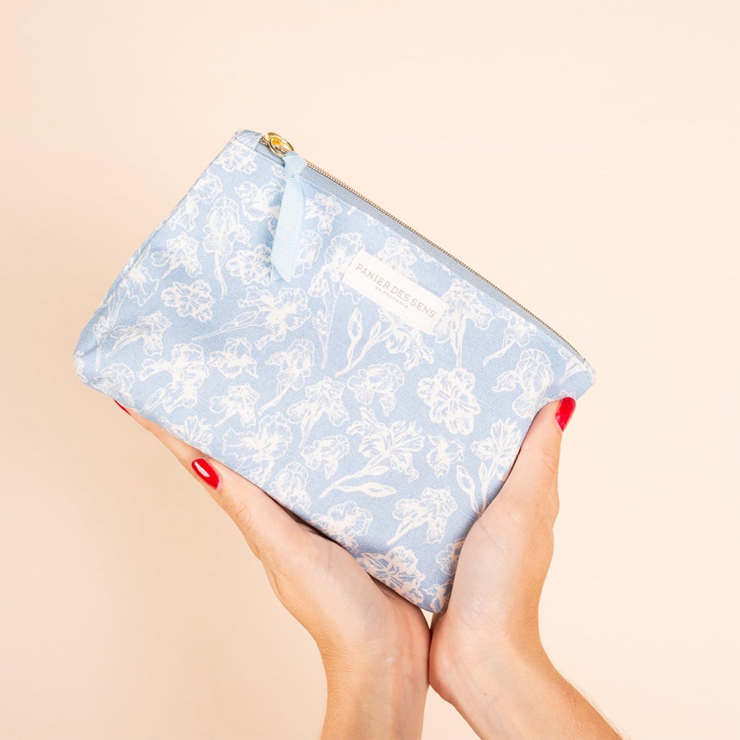 Panier des Sens – Iris Hydrating Set for Women – Body Lotion + Shower Gel + Hand Cream - Travel pouch included - Body Care Kit with 96% Natural Ingredients – Self Care Gifts for women