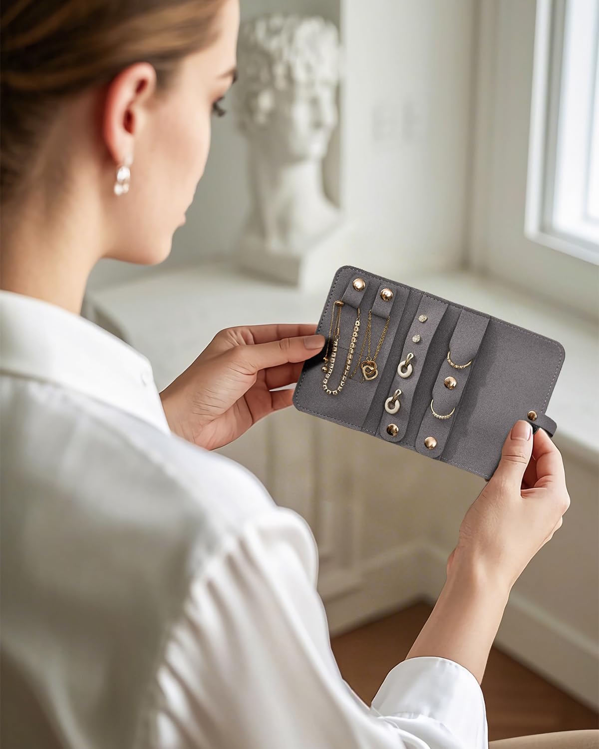 CASEGRACE Travel Jewelry Organizer Roll, Portable Velvet Jewelry Storage Roll Earring Organizer Bag, Jewelry Pocket for Necklaces, Rings, Earrings (Gray)