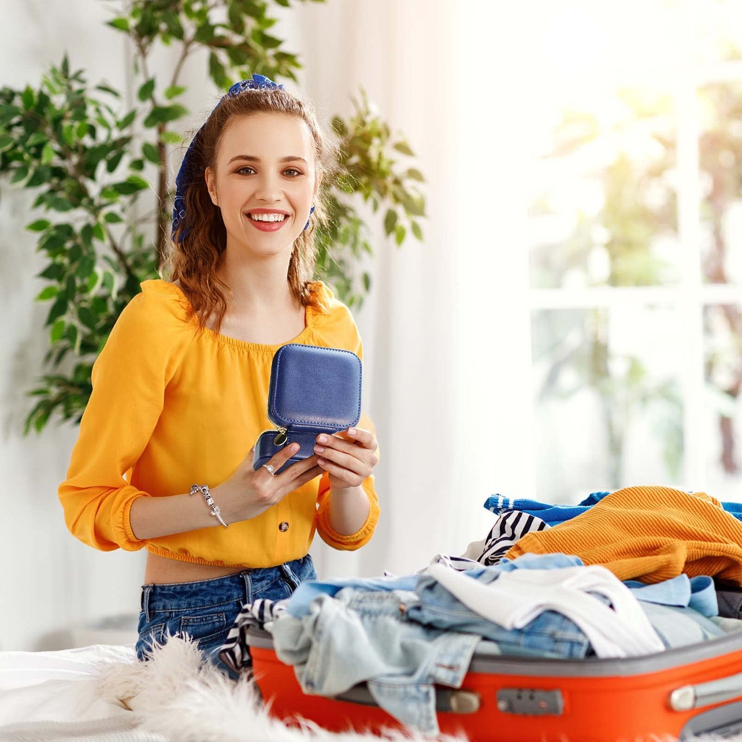 BareTulip Travel Small Portable Mini Jewelry Case for collection Rings Necklaces Earrings and Lipstick Blue