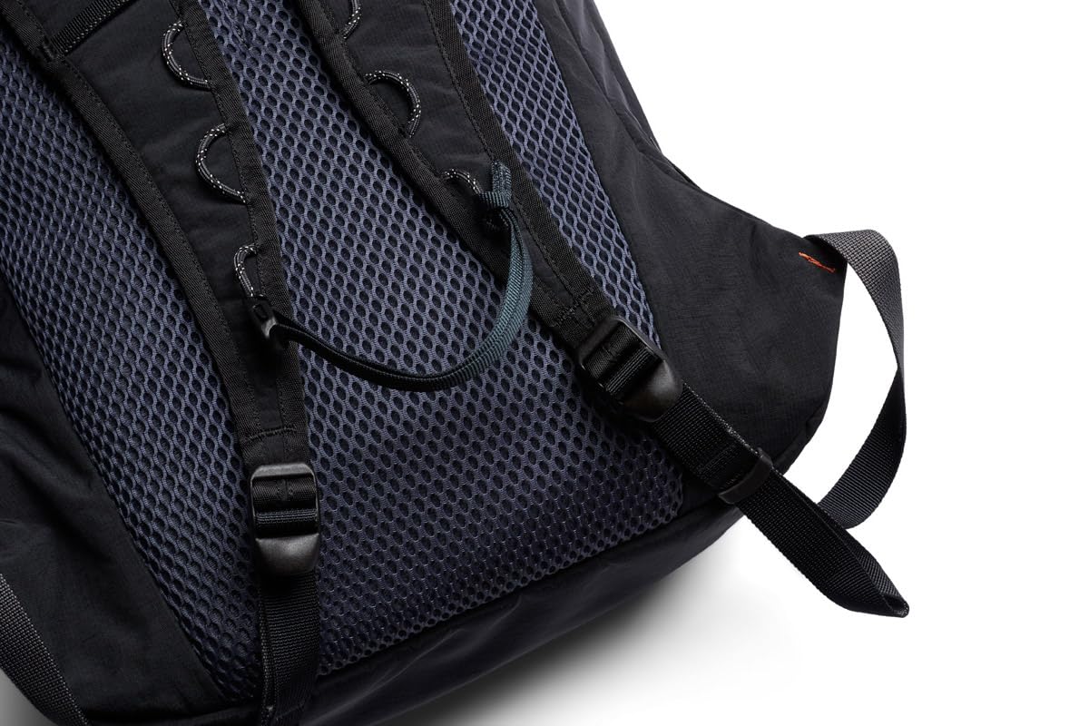 Bellroy Lite Daypack (lightweight performance backpack) - Black