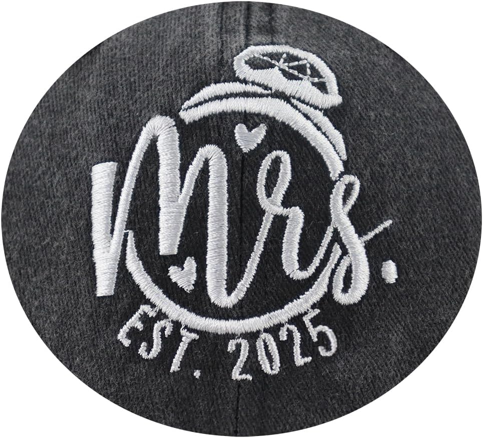 2025 Wedding Gifts for Bride Groom, Couples Her Wifey Mr Mrs Engagement, Honeymoon Outfits Essentials Baseball Cap for Bridal Gift Black