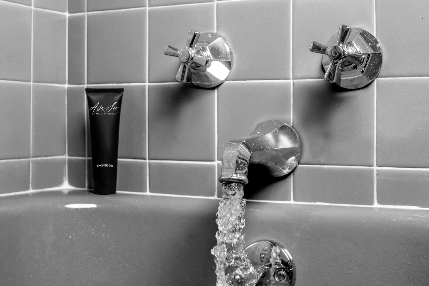 24 Piece Toiletry Kit for Hotels & Airbnb | 1oz Shampoo, Conditioner, Body Wash, Body Lotion, Bar Soap, Shower Cap, Razor, Toothbrush Set, Qtips & Makeup Remover Wipes (Toiletry Kit, 1)