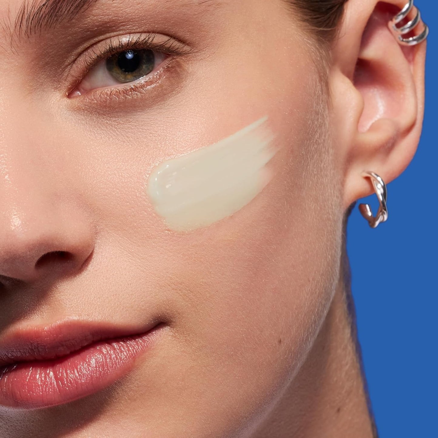 Biotherm Aquasource Hyalu Plump Gel, For Normal To Oily Skin. With plumping Hyaluronic Acid And Regenerating Biotech Plankton For Visibly Plumper And Glowing Skin, 1 Fl. Oz.