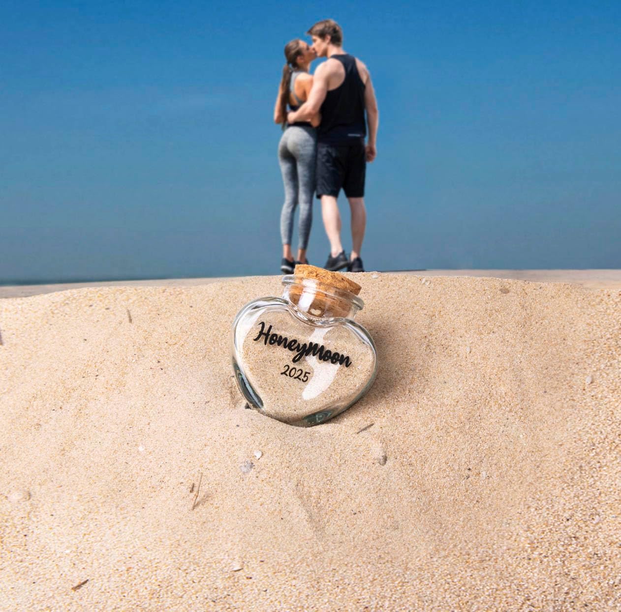 TUNGURIS Honeymoon Sand Keepsake Jar 2025,Bridal Shower, Wedding, Engagement, Honeymoon, Travel Gift for Couples, Newlywed, Fiance(Gift Box Includes) - 40ml Heart Shape Glass