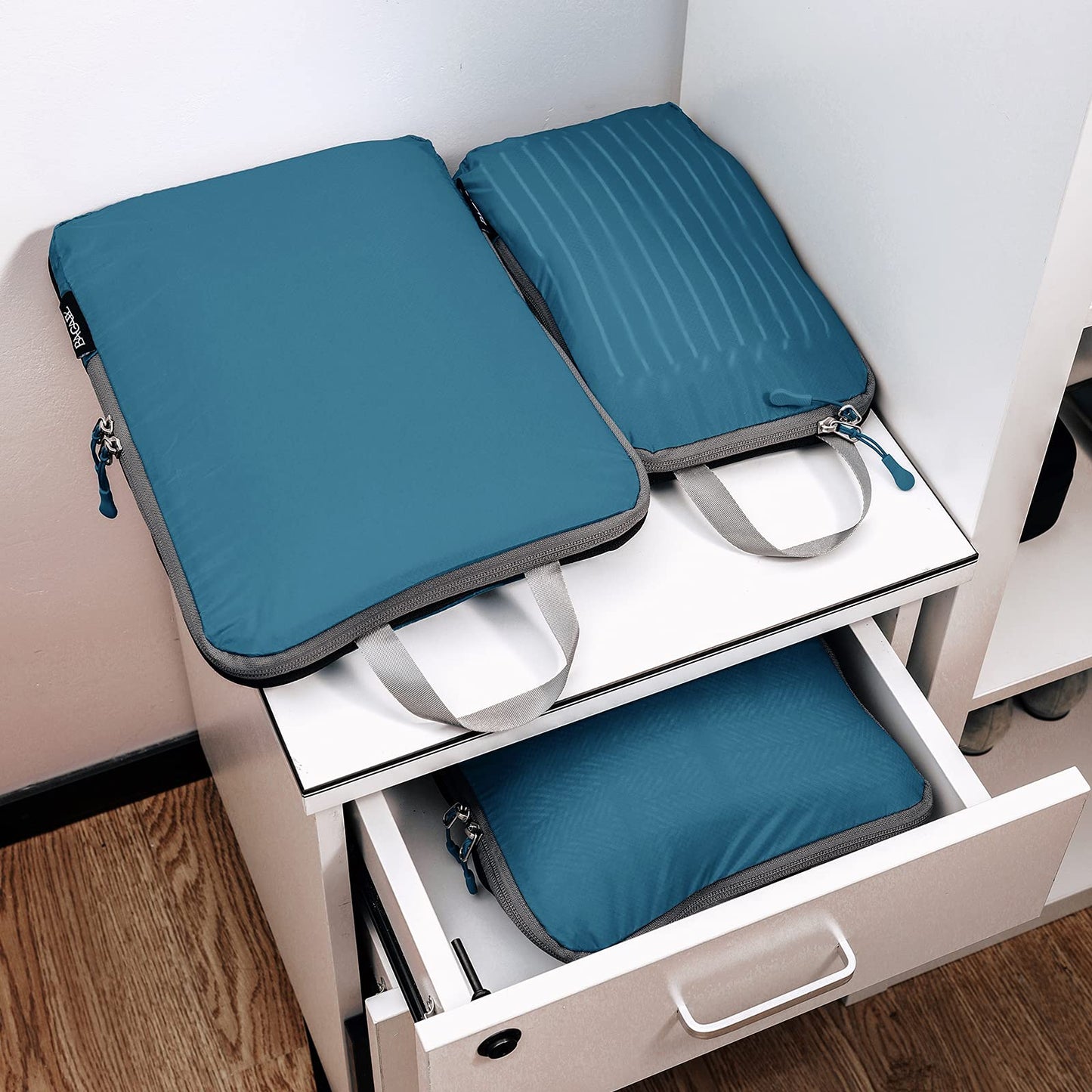 BAGAIL 5 Set Ultralight Compression Packing Cubes Travel Accessories Expandable Packing Organizers(Teal)