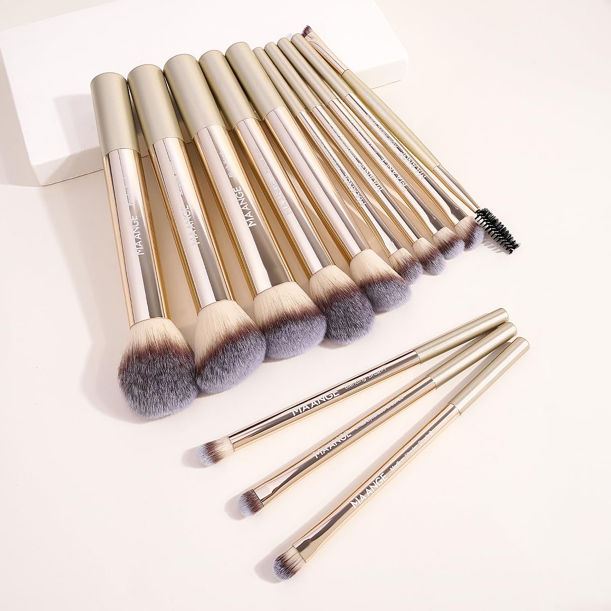 MAANGE 13 PCS Makeup Brushes Professional Make Up Brushes Premium Synthetic Powder Concealers Brushes Travel Makeup Brush Set with Case (Champagne)