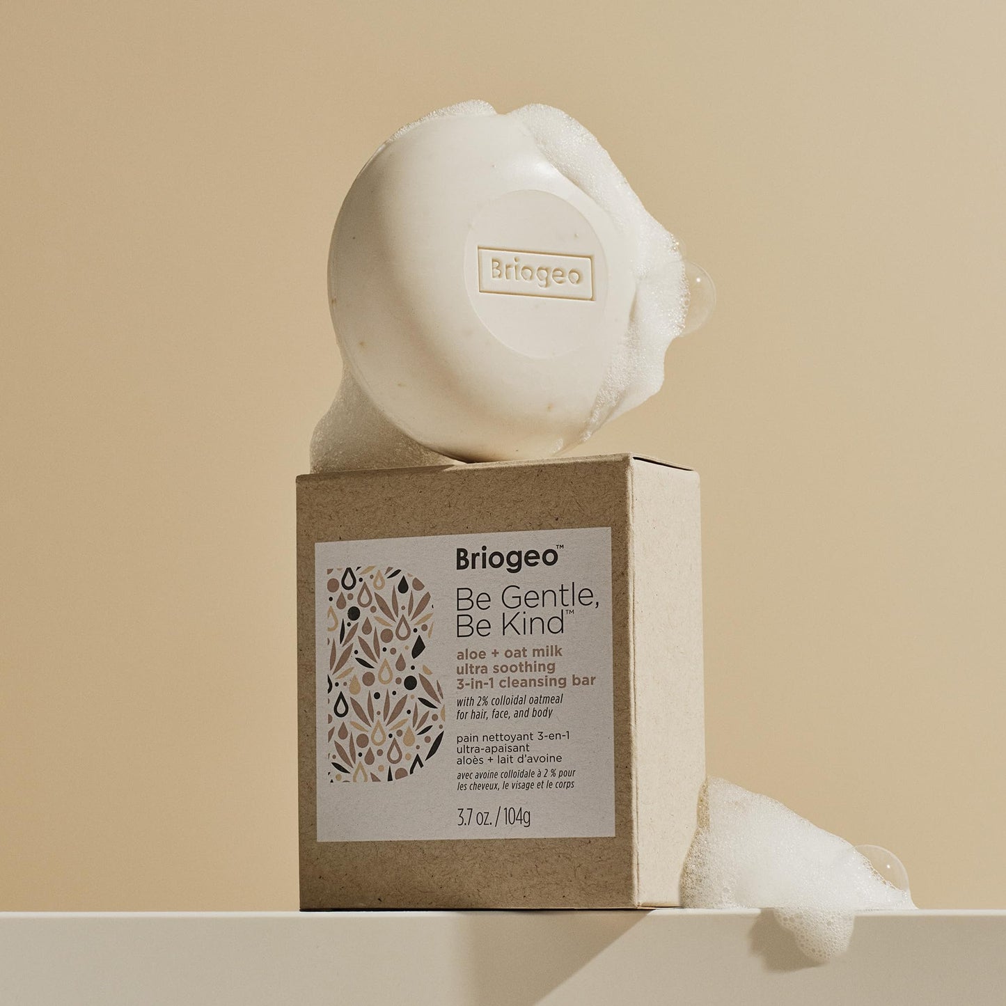 Briogeo Be Gentle, Be Kind Aloe + Oat Milk Ultra Soothing 3-in-1 Cleansing Bar, 2% Colloidal Oatmeal, Hypoallergenic and Dermatologist-Approved, Fragrance Free, Vegan, Cruelty-Free, 3.7 oz