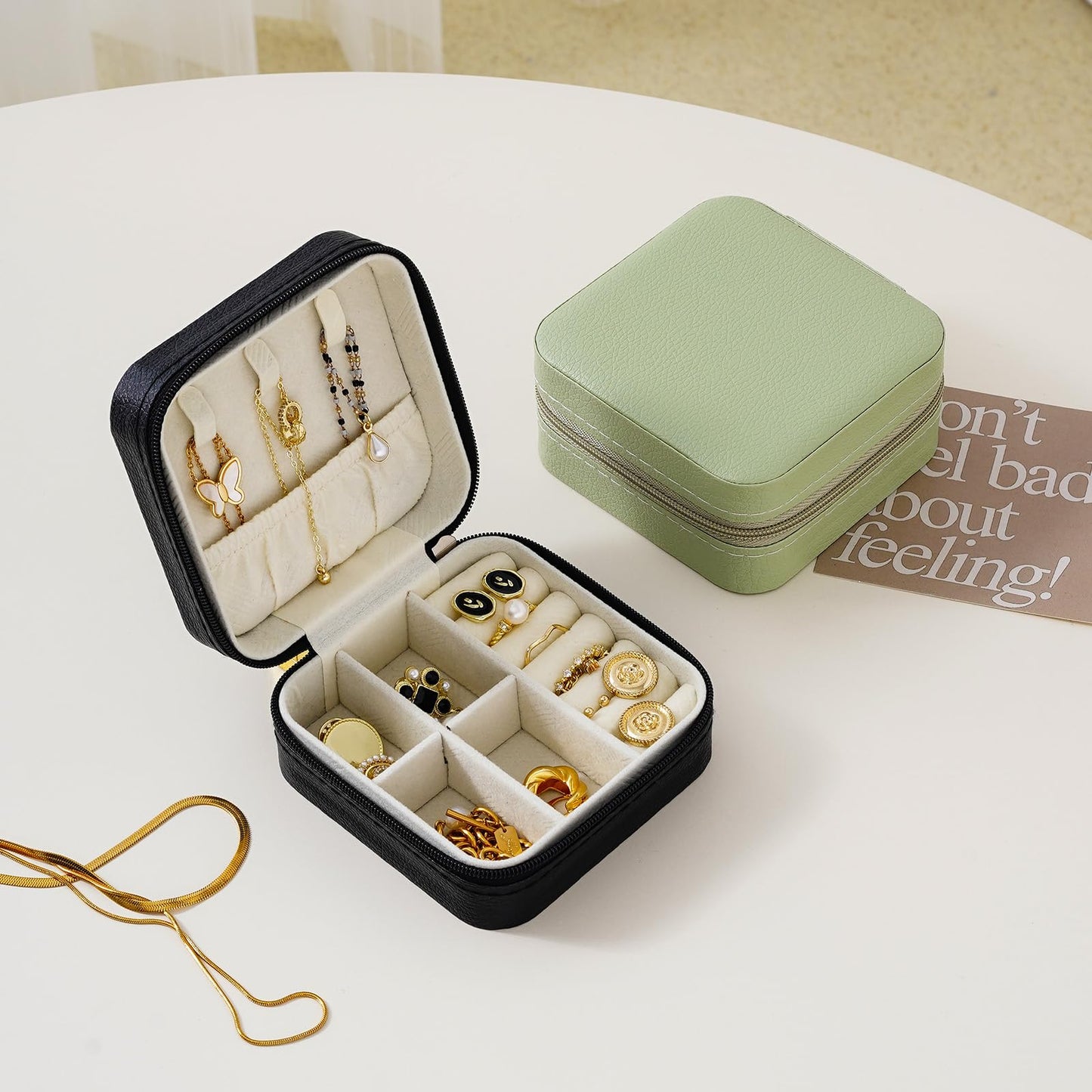 CASEGRACE Travel Jewelry Case, Small Jewelry Box Portable Jewelry Travel Organizer Display Storage Case for Rings Earring Necklace Bracelet, Gift for Women Girls, Green