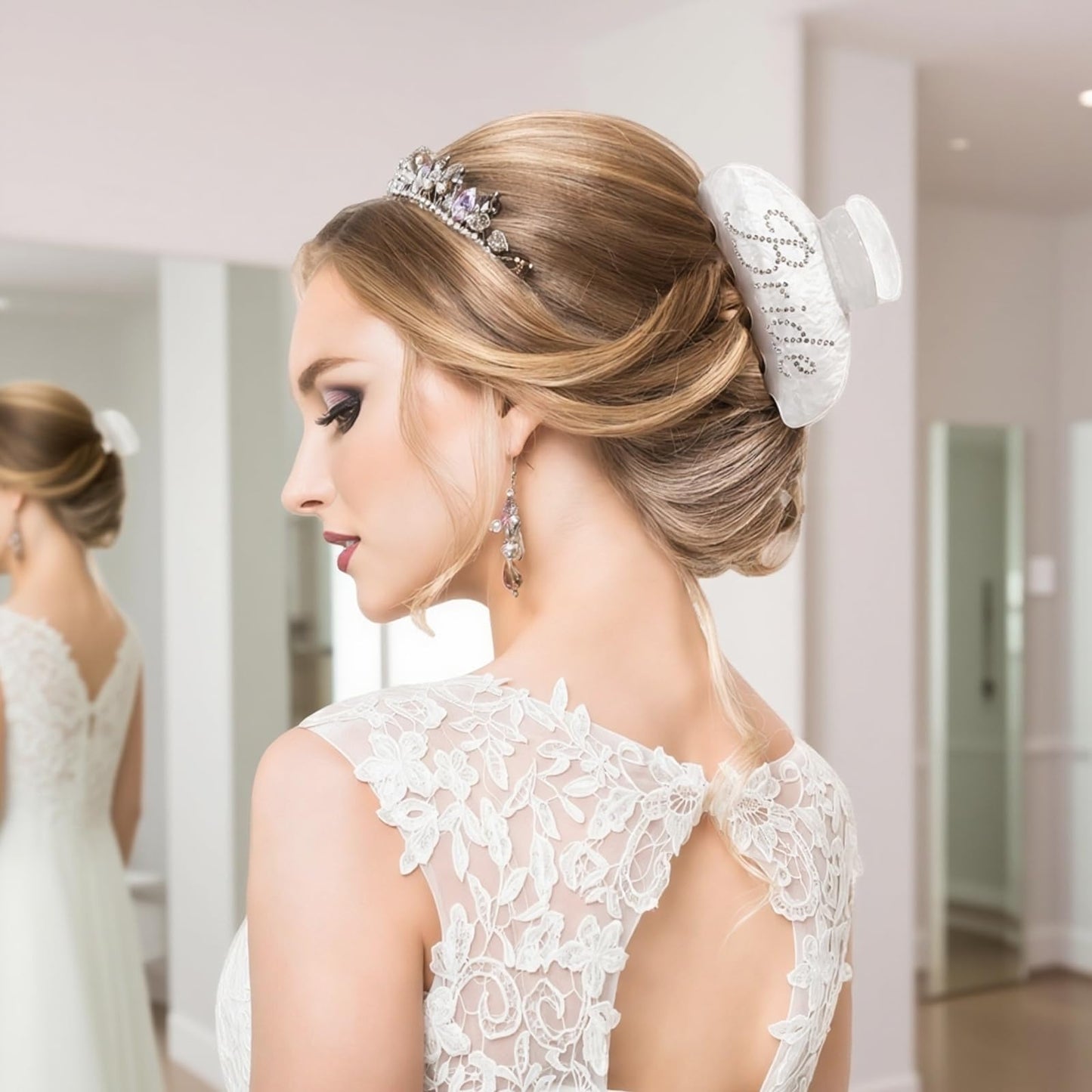 Kovewon Bridal Shower Gifts, Bride to Be Letter Makeup Bag with Pearl Rhinestone Fuzzy Bride Slippers, Hair Clip Wedding Engagement Gifts for Her, Bachelorette gifts