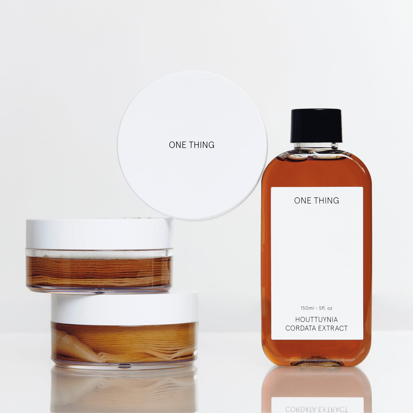 ONE THING Toner Pad Case, 1 Count | Travel Size Mini Makeup Container with Lid and Forceps for Toner Pads DIY, Empty Clear Reusable Refillable | Korean Skin Care