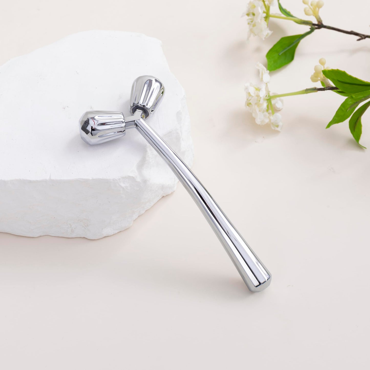 Moikiwi 2PCS Gua Sha Cooling Facial Tool, Stainless Steel Massage Tool, Scraper Tool for Soft Tissue Physical Therapy Stuff, Guasha Beauty Tool for Body Eyes Neck, HD