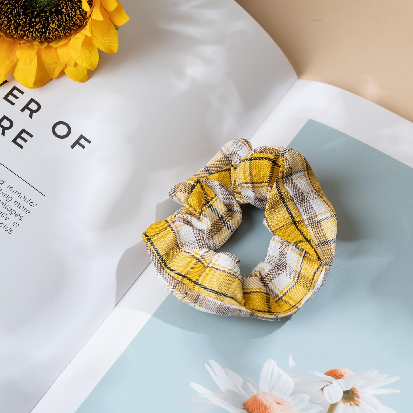 TOYIYAR Sunflower-Themed Encouragement Gift Box for Women - Self Care Package with Ultra Soft Flannel Blanket, Best Friend Birthday, Thinking of You Gifts for Her (Luxury Ready-to-Give)