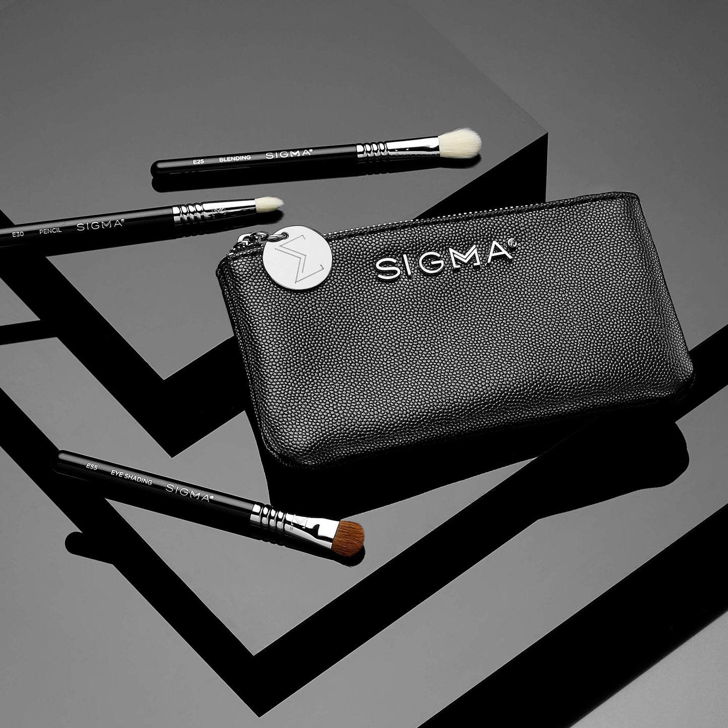 Sigma Beauty Glam ‘N Glow Mini Eye Makeup Brush Set – Set of 3 Eye Makeup Brushes for Blending, Shading, Lining, and Smudging, Includes Stylish Black Small Makeup Bag (4 Pcs)