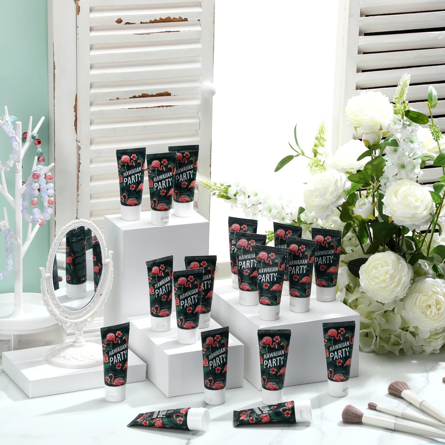 Dansib 24 Pcs Mini Sunscreen Bulk for Summer Wedding Party Spf 30 Water Resistant Sunscreen Lotion Bulk 1oz Travel Size for Thank You Gifts Wedding Party Supplies(White Cream,Flamingo)