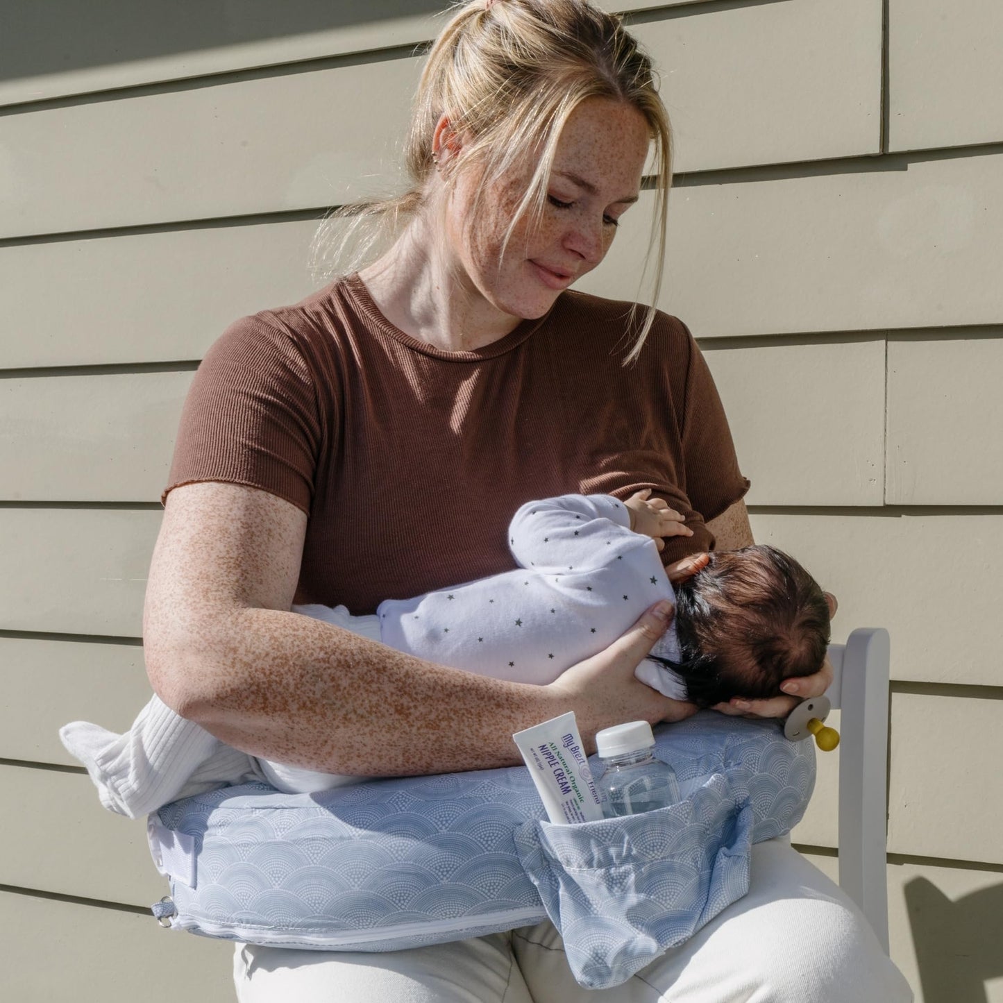 My Brest Friend Inflatable Travel Nursing Pillow for Breastfeeding, Bottlefeeding & Posture Support with Slipcover, Horizon