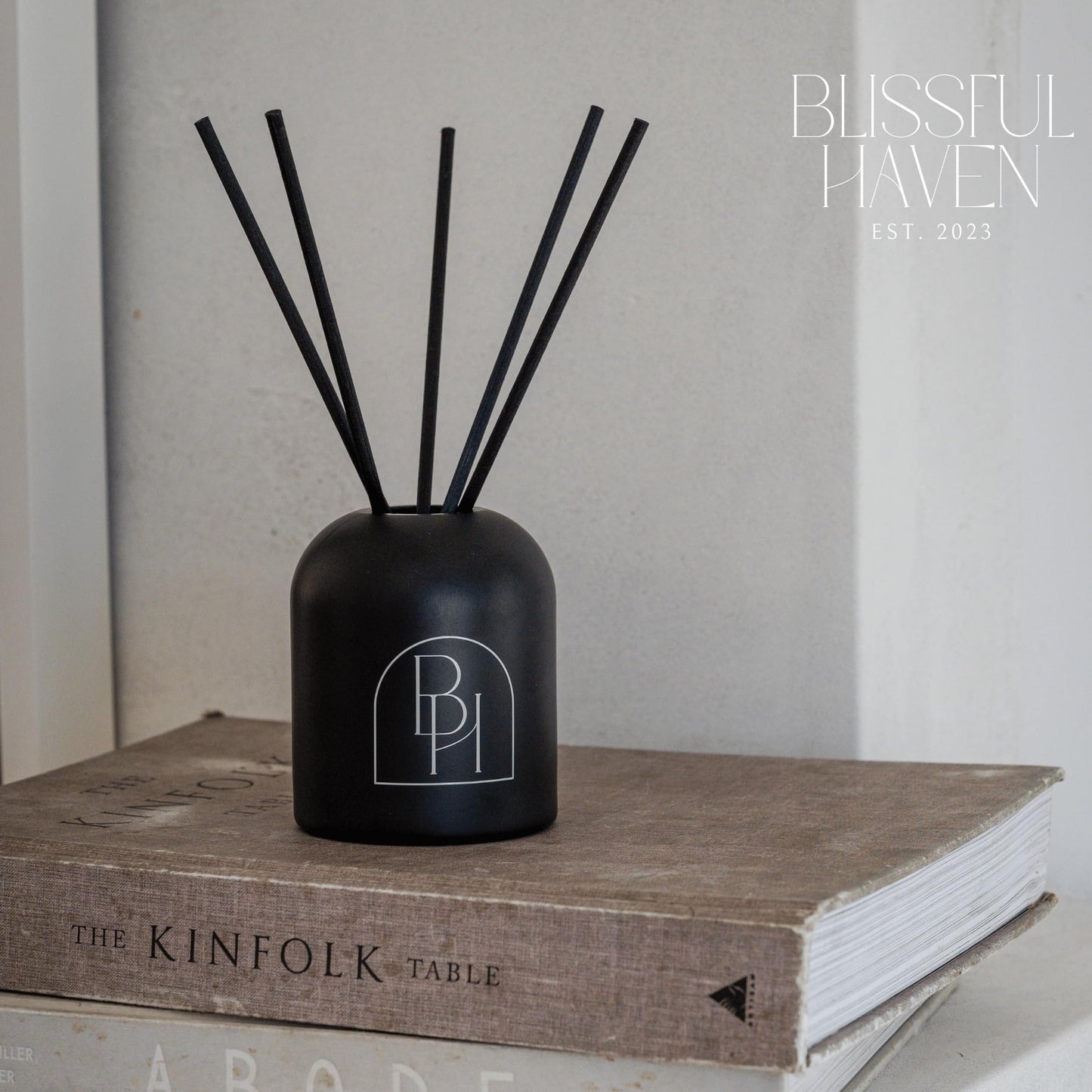 Reusable Reed Diffuser, Lavender - Matte Black Flower Scent Diffuser Set - Essential Oil and 6 Oil Diffuser Sticks - Reed Diffusers for Home, Bedroom Decor, Diffuser for Office - 150ml