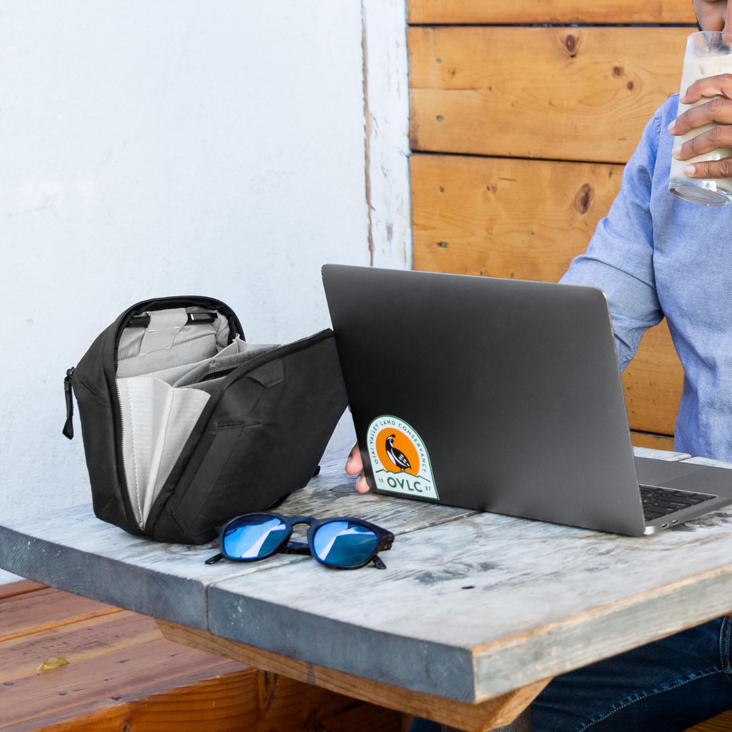 Peak Design Tech Pouch, Black, Electronics Organizer for Travel or Everyday Carry, Origami-Style Storage, Cable Pass-Through, Weatherproof Recycled Nylon, Gear Carry Bag for Men and Women