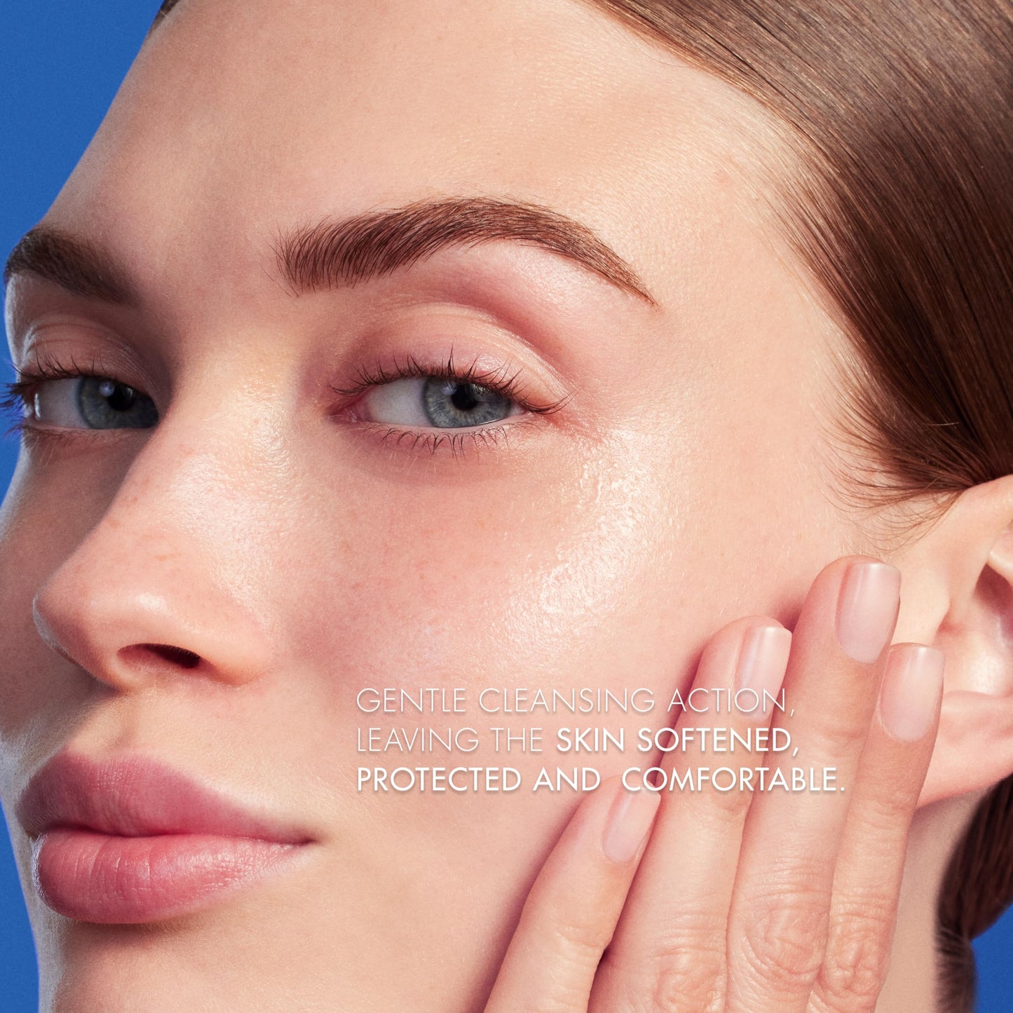 Biotherm Biosource Hydrating & Softening Toner for Dry Skin with Biotech Plankton, Cleanses, Exfoliates & Softens Dry Skin, Anti-Pollution Toner, 6.7 Fl. Oz.