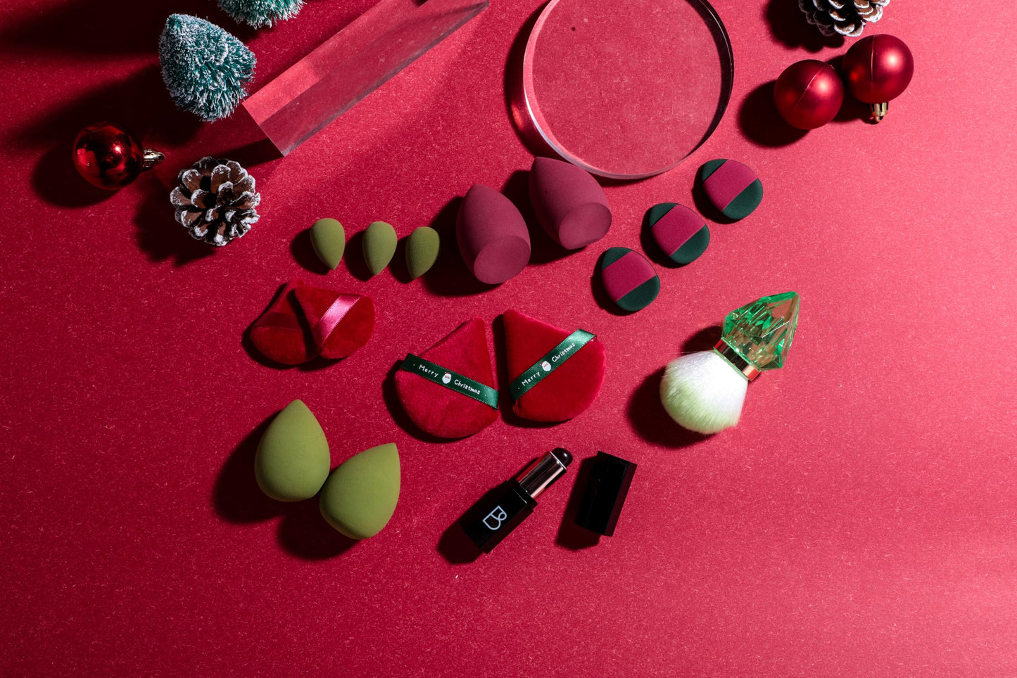 BS-MALL 14 Pcs Portable Makeup Sponge Set With Diamond-shaped Kabuki Powder Brush - Beauty Blender Sponge, Triangle Puff And Multi-functional Sponges For Liquid, Cream,With Travel Case (Green Red)