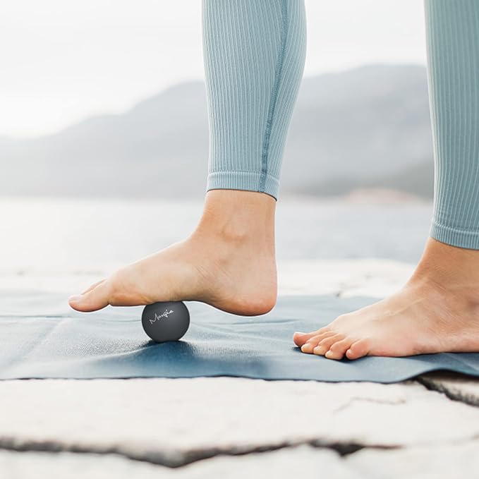 2" Mini Massage Ball, 5 Speeds Vibrating Massage Roller Ball for Palm, Hand, Foot, Leg, Neck, Back, Trigger Point Muscle Therapy Ball for Myofascial Release, Plantar Fasciitis Relief, Blue