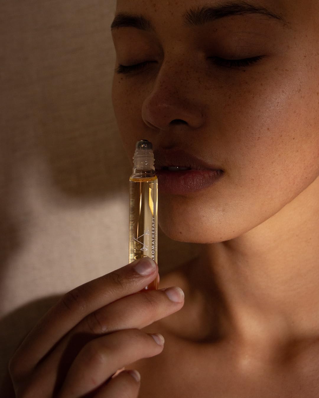 Aromatherapy Associates Deep Relax Roller Ball. Premium Blend of Vetivert, Chamomile and Sandalwood Essential Oils to Relax and Calm on The Go (0.34 fl oz)