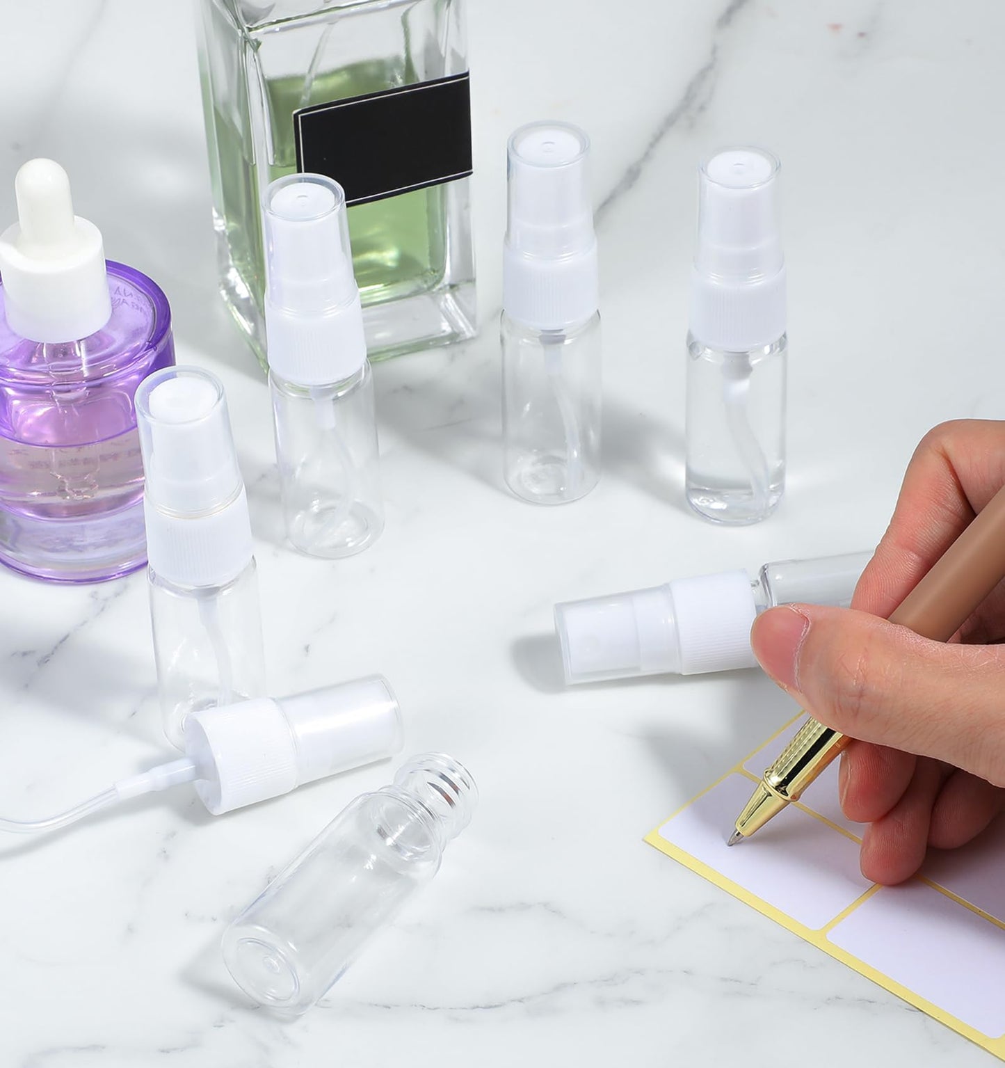 ValueBargain Mini Travel Spray Bottle, 8 Pcs 0.5 oz Portable Mini Spray Bottle Travel Safe Sealing for Outing Camping (Clear, 15 ml)