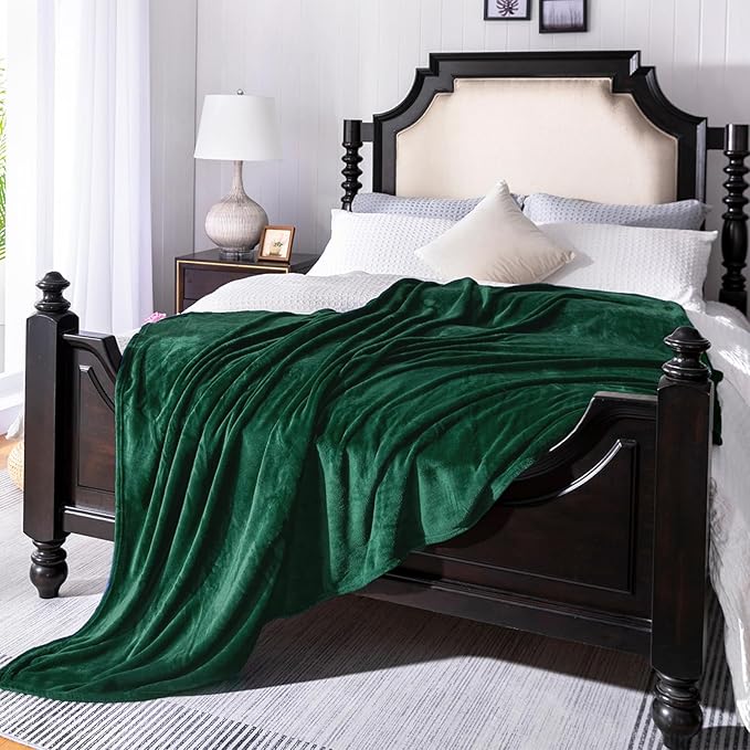 JIAHANNHA Green Throw Blanket Fleece Blanket Throw Size(50 by 70 Inches),Super Soft Cozy Plush Blanket for Couch Sofa Bed,Lightweight Warm Bed Blankets for Adults,All Season
