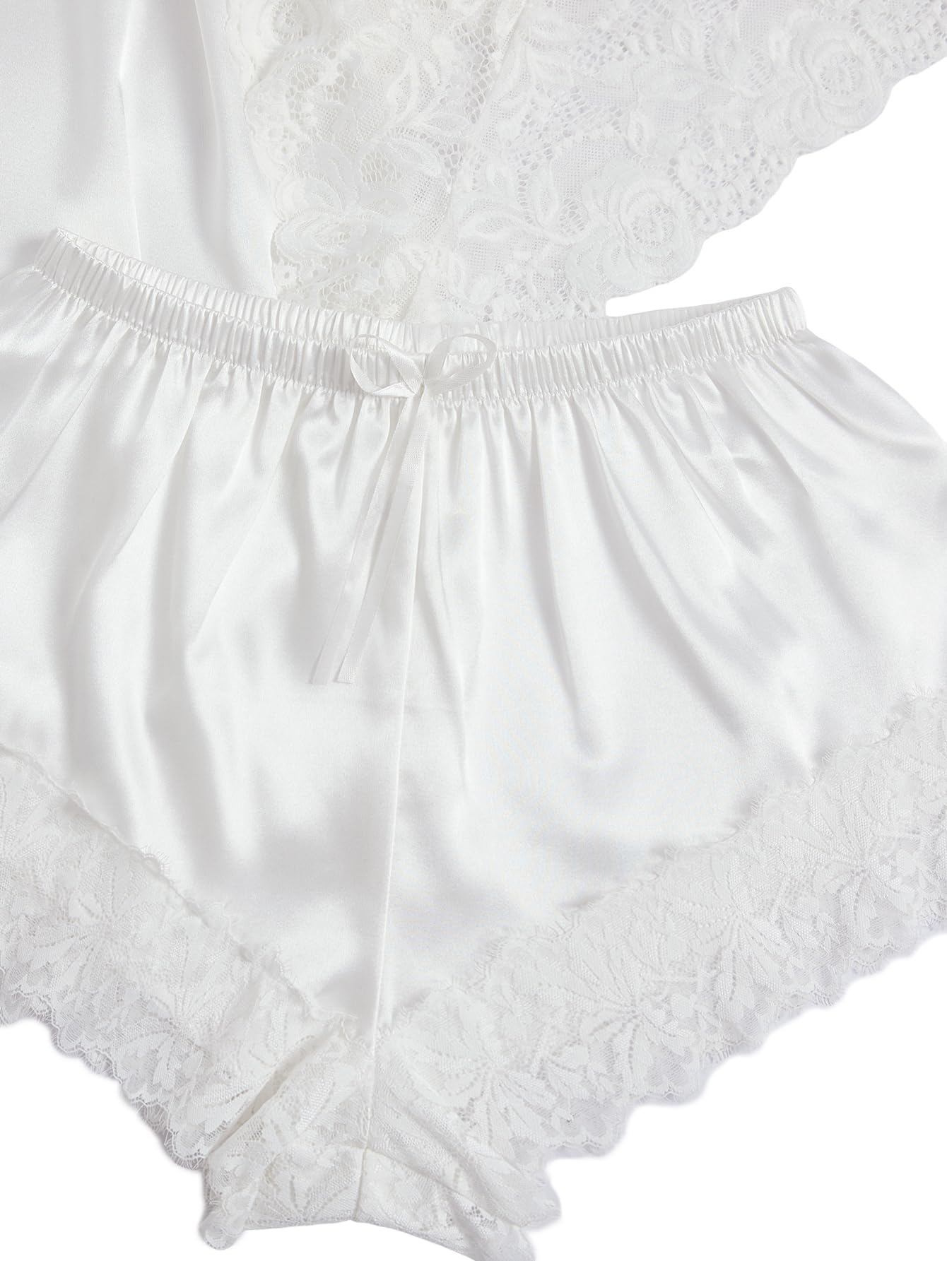 WDIRARA Women' Silk Satin Pajamas Set 4pcs Lingerie Floral Lace Cami Sleepwear with Robe Snow White M