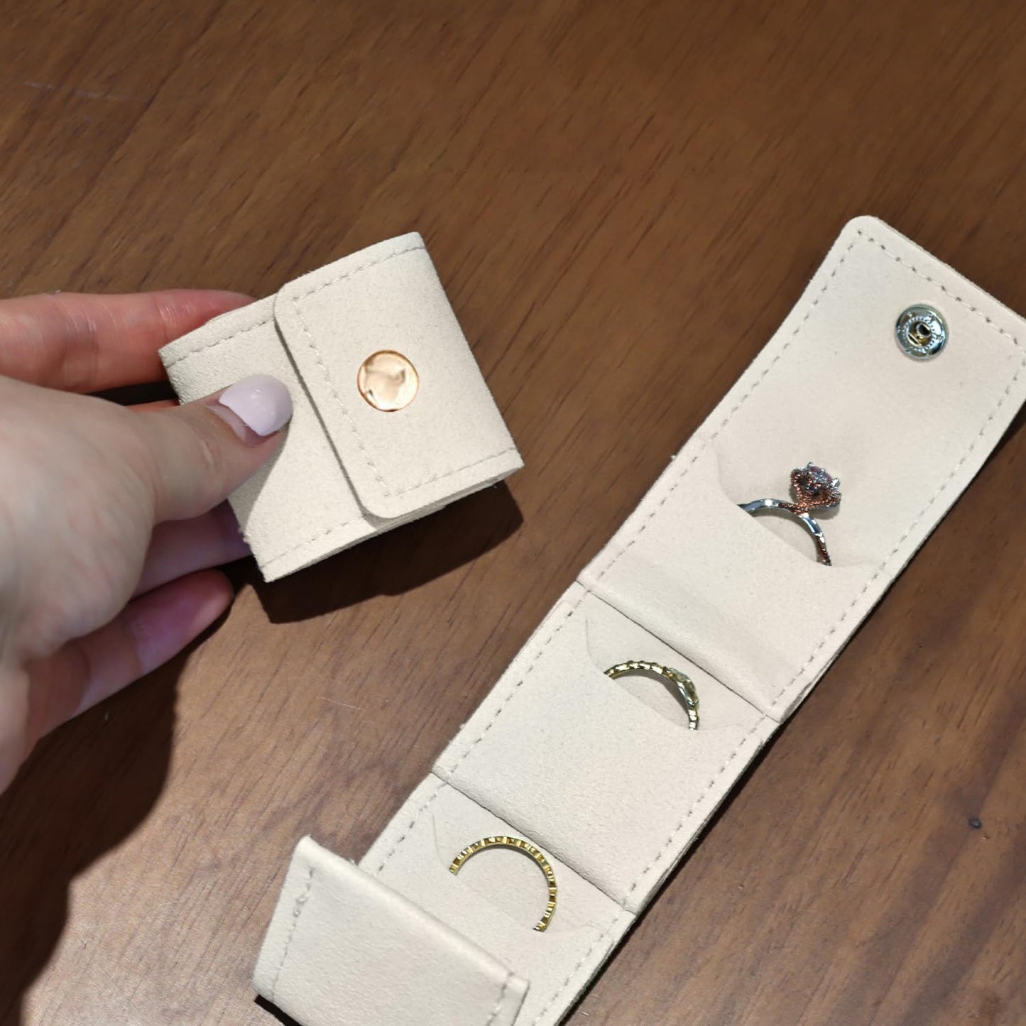 Mini Travel Jewelry Bag Mini Travel Jewelry Roll Bag with Buckle Portable Jewelry Pouch Travel Jewellery Organizer Case Small Foldable Jewellery Box for Earrings, Rings, Necklaces (3pcs) (Beige)