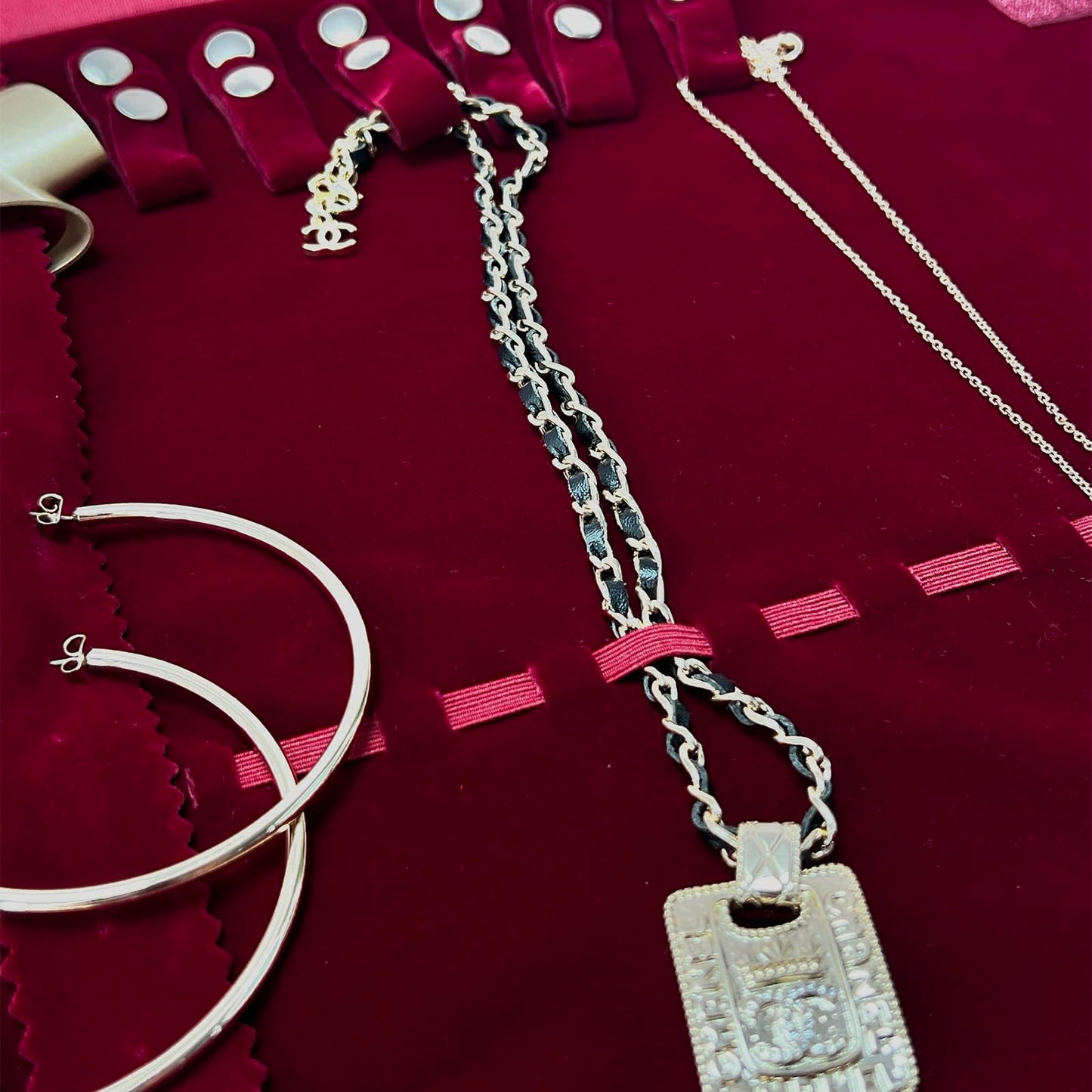 UnionPlus Velvet Jewelry Case Roll Bag for Necklace Bracelet Earrings Rings Multi-compartments, Great Jewelry Organizer for Travel, Burgundy