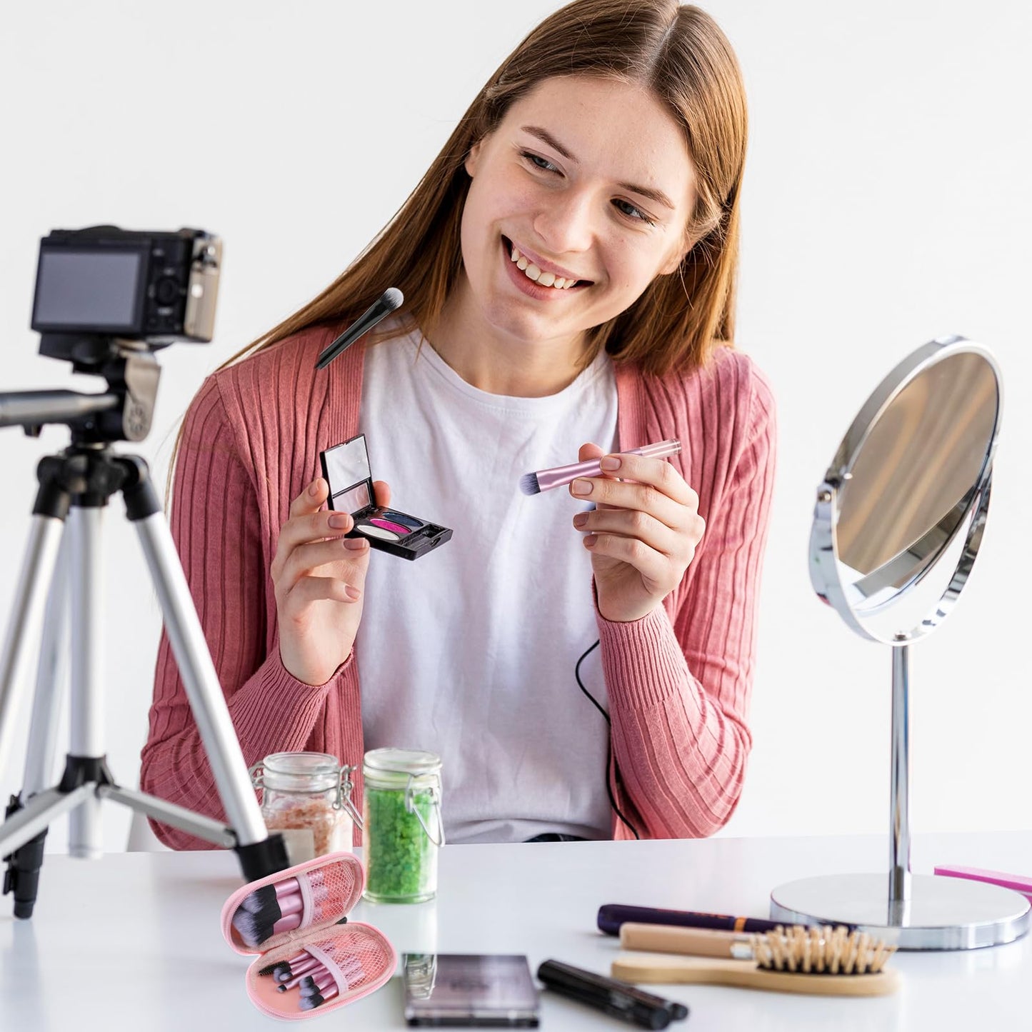 10 Pcs Easy-Taken Travel Makeup Brushes Mini Makeup Brush Set Portable Travel Brush Set with Pack Suitable for Foundation Eye Shadow Lipstick Concealer Highlighting Shadow Contour Blush (Pink)