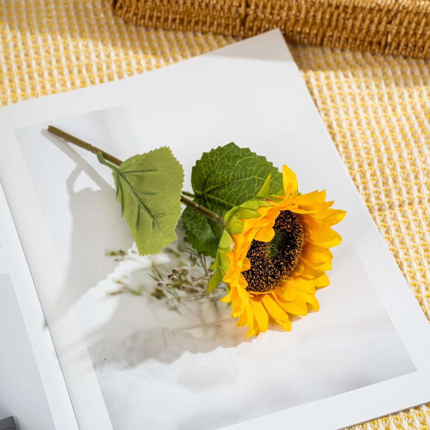 TOYIYAR Birthday Gifts for Women, Self-Care Gift Box for Women - Sunshine & Sunflower Themed Relaxation Set, Encouragement Care Package for Best Friend (Birthday/Get Well/Thinking of You)