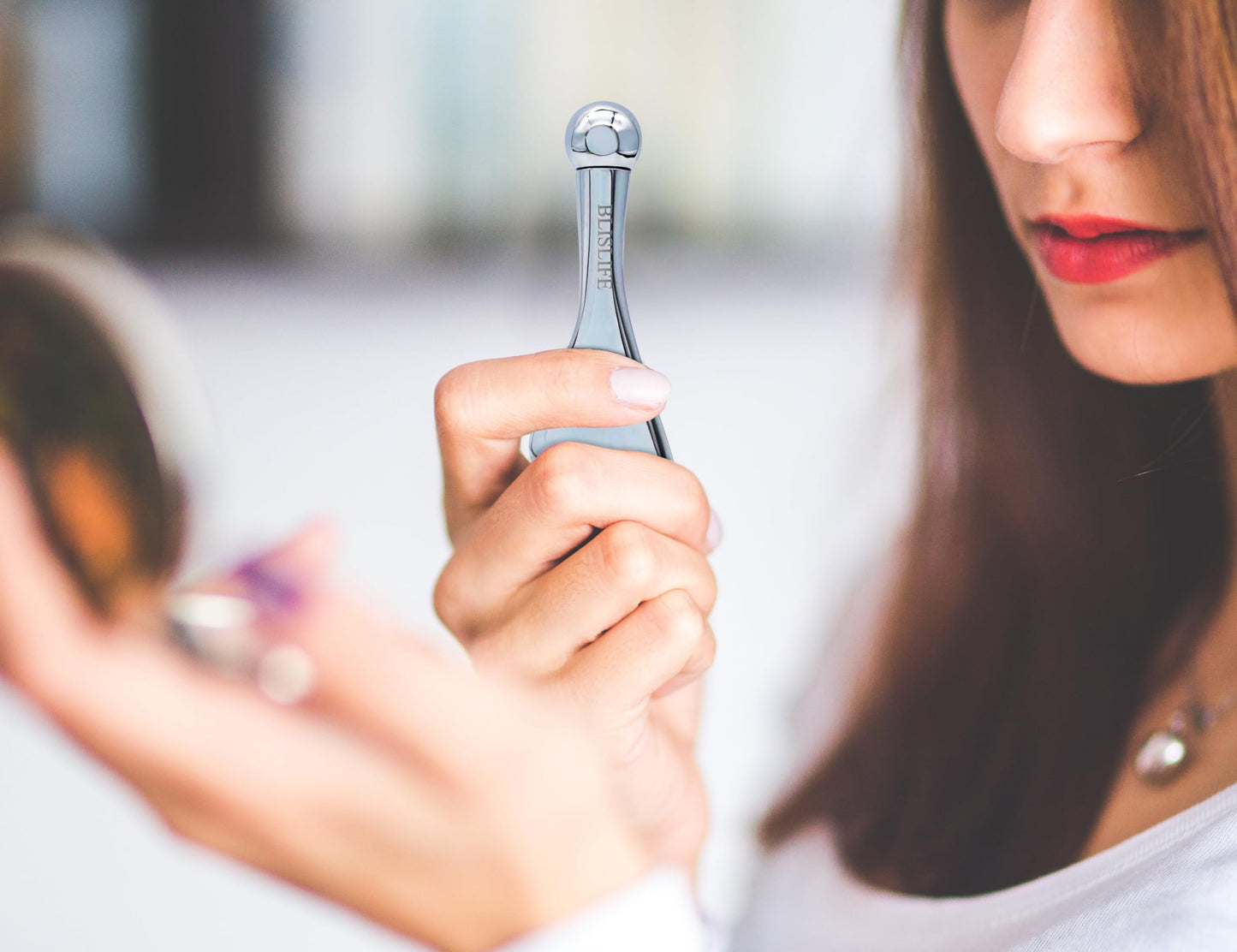 BLISLIFE Mini Eye Care Stick, Facial Roller to Eliminate Eye Puffiness, Lighten Wrinkles, Gua Sha Beauty Skin Care Tool, On-The-go Facial Care Massager for Women (Zinc Alloy)