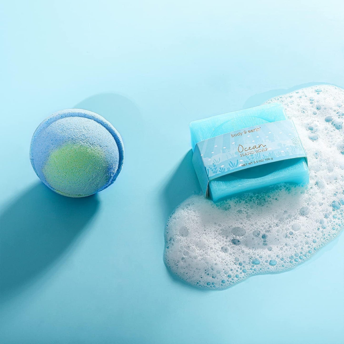 Gifts for Women, Bath and Body Womens Gift Sets with 5 Pcs Ocean Scented Spa Gifts for Women Bath Gift with Scented Candle Body Butter Hand Cream Bath Bomb Christmas Gifts