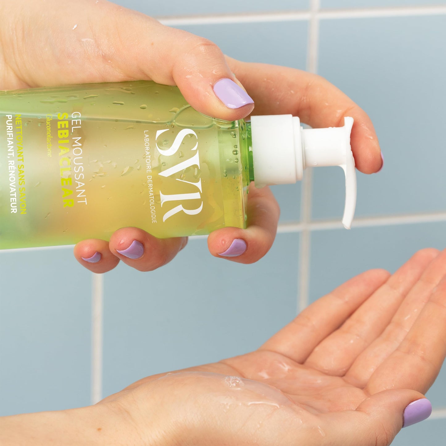 SVR Sebiaclear Face & Body Cleanser with Salicylic Acid for Sensitive Oily to Combination Skin. Soap-free Wash that Eliminates Impurities & Excess Sebum Without Drying the Skin, 13.5 fl.oz