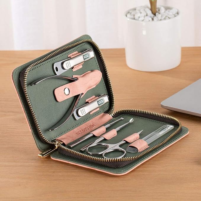 7Pcs Manicure Set, Pedicure Sets, Nail Clipper sets，Stainless Steel Professional Nail Cutter with Travel Case