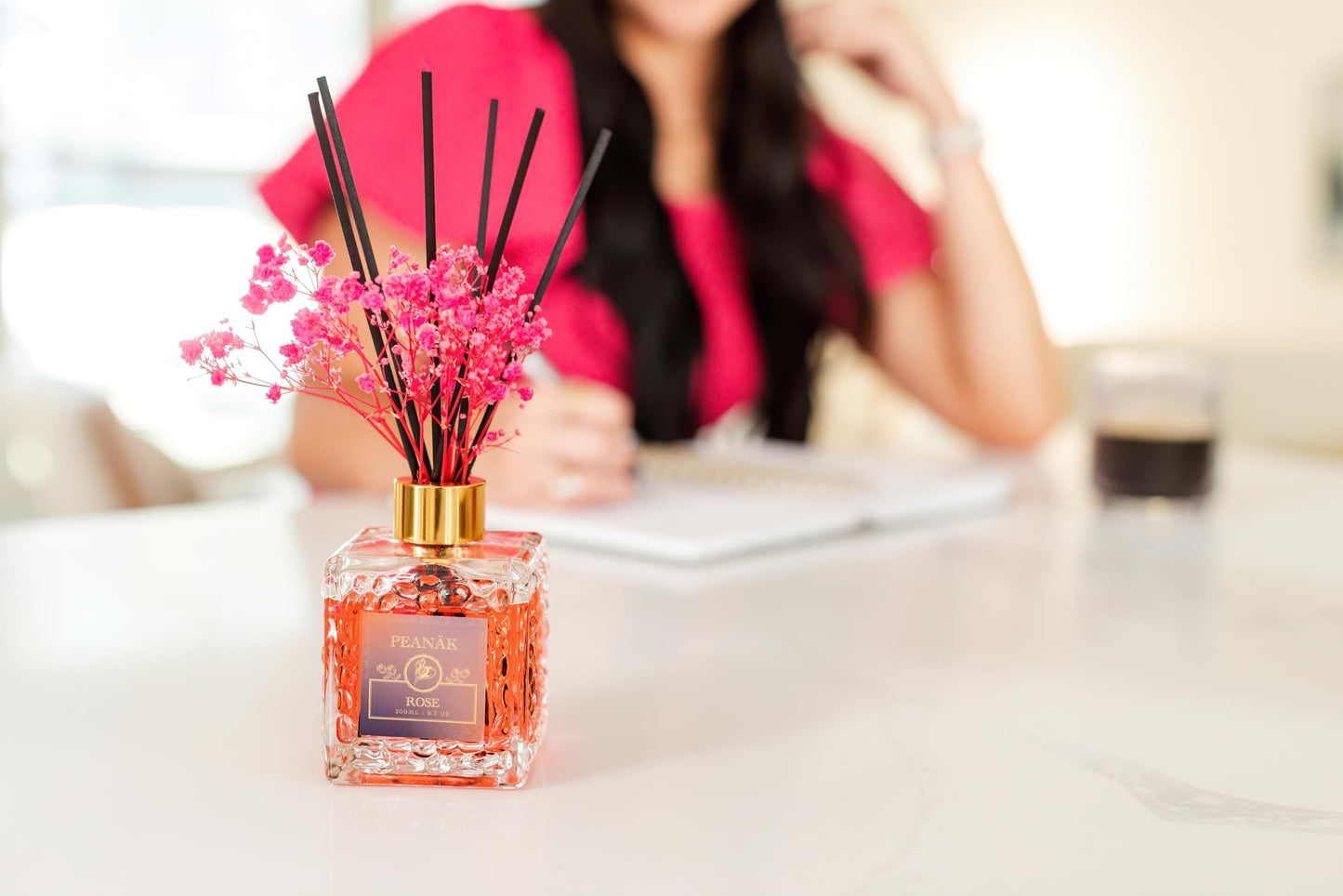 Reed Diffuser Set - Rose Honey Oil, Oil Diffuser Sticks, Bathroom Diffuser, Bathroom Decor, 200ml with Preserved Flowers - PEANÄK