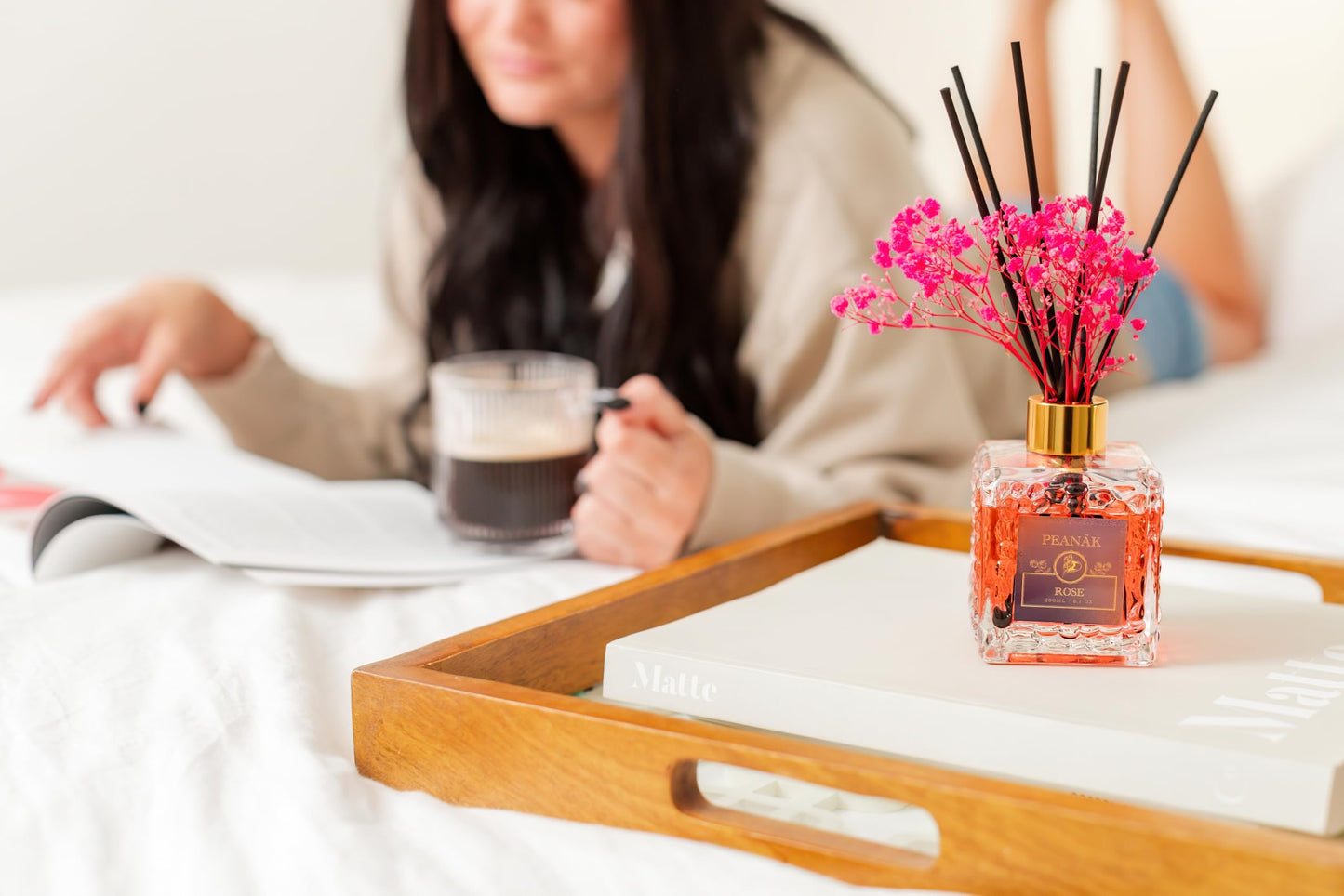 Reed Diffuser Set - Rose Honey Oil, Oil Diffuser Sticks, Bathroom Diffuser, Bathroom Decor, 200ml with Preserved Flowers - PEANÄK