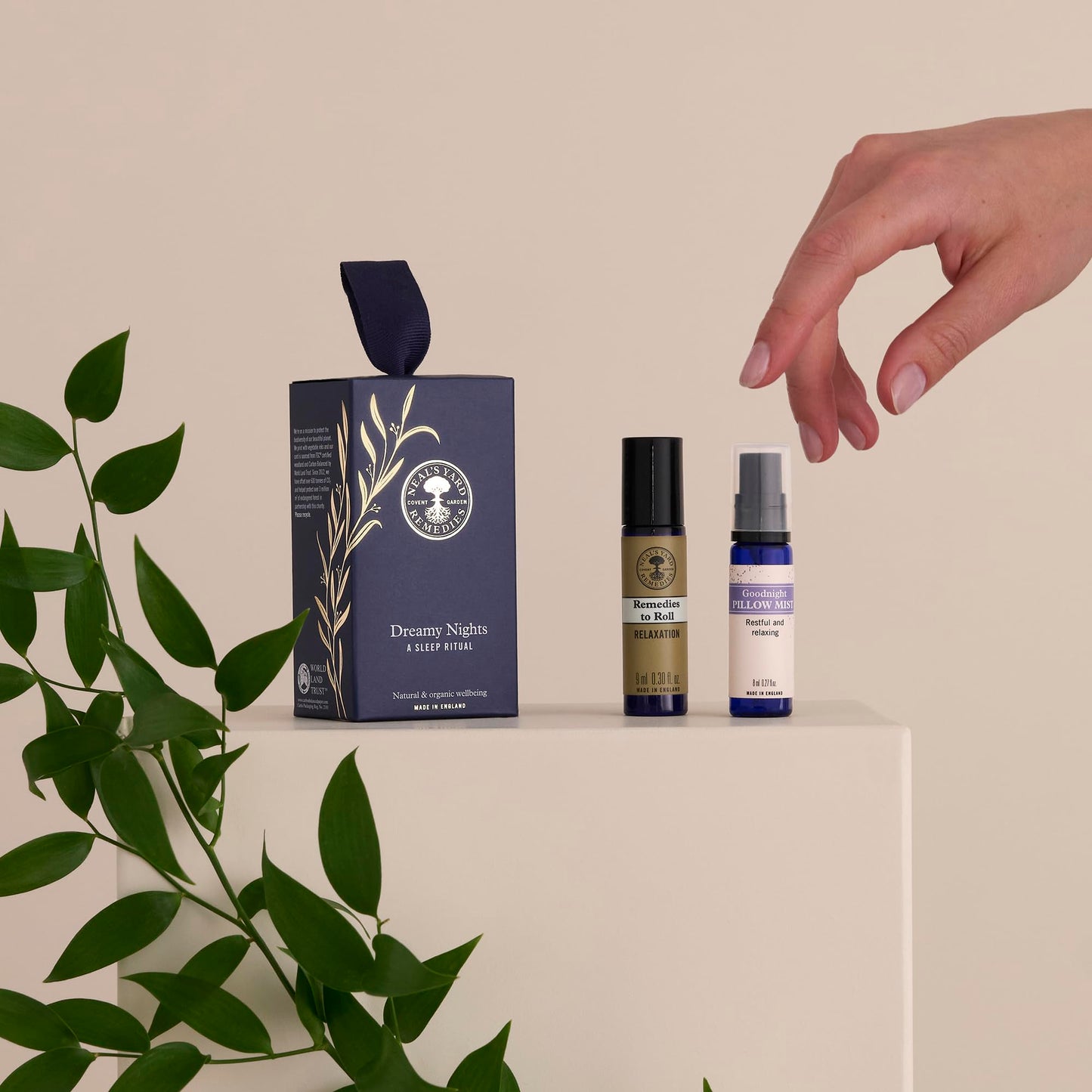 Neal's Yard Remedies Dreamy Nights A Sleep Ritual, Gift Set with Pillow Spray & Essential Oil Roll On Infused with Lavender, Vegan & Cruelty-Free