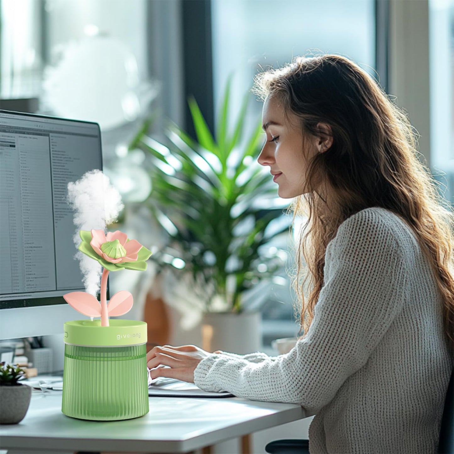 ShunChengFa Cute Mini Humidifier 320mL Cool Mist Humidifie mute with 2 Mist Modes,for Home/Nursery/Office,Portable Mini Air Moisturizer,rechargeable mini humidifier(Gardenia pink)