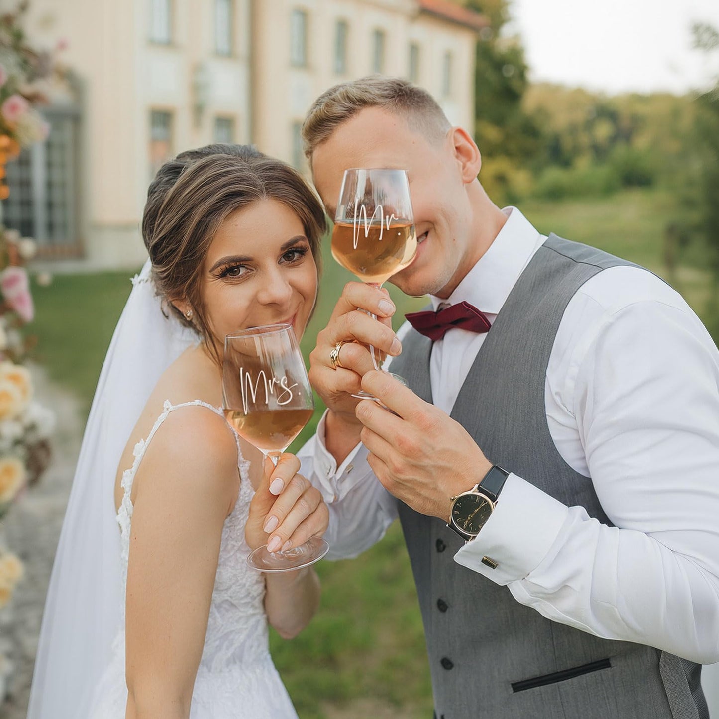 AW BRIDAL Mr Mrs Wine Glasses Set Wedding Gifts for Couples, Engagement Gift for Bride and Groom Newlyweds, Bridal Shower Gifts with Wine Opener Stopper and Engraved Wooden Keepsake Box