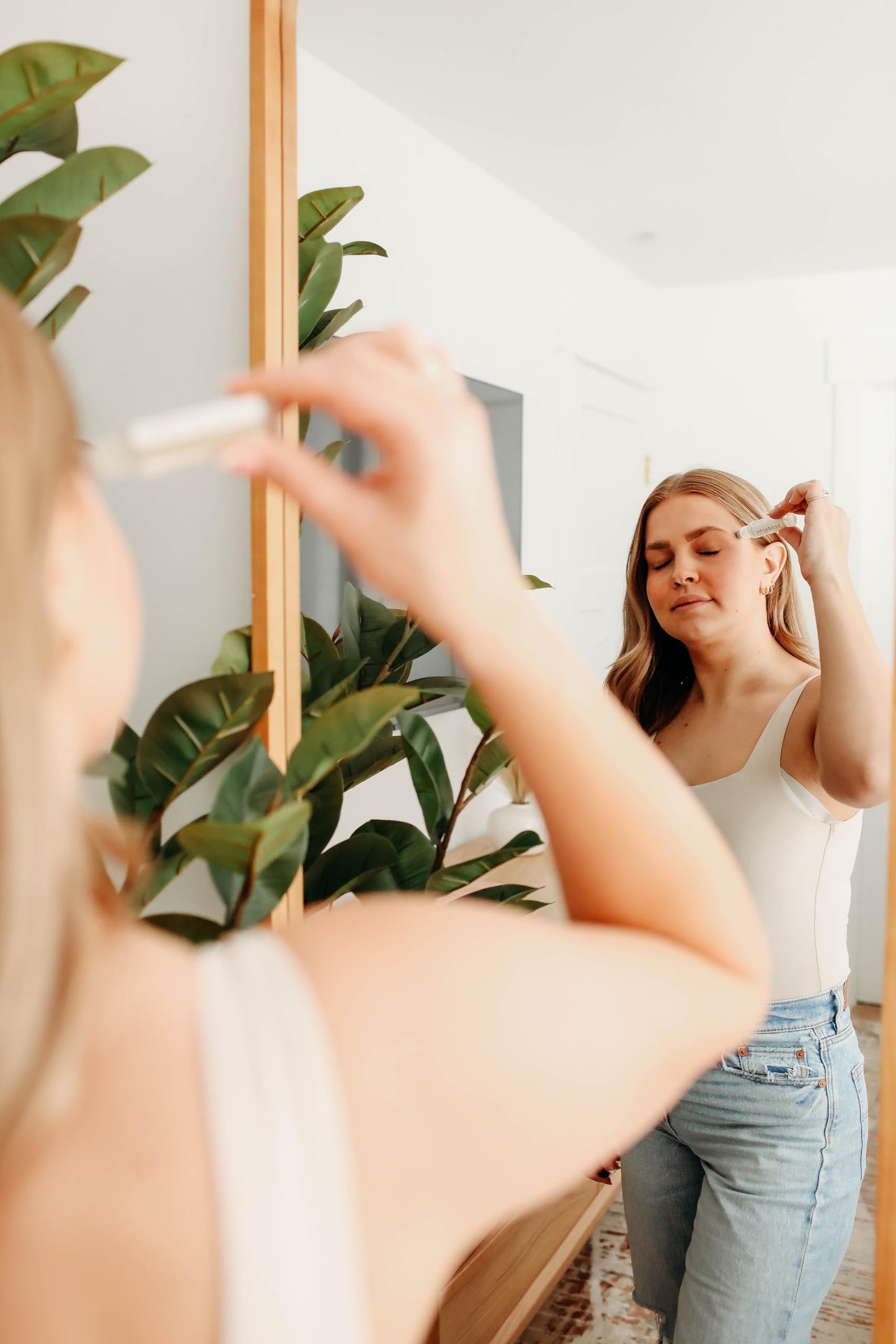 Headache Relief Essential Oil Roll-On 10ml – Fast-Acting Natural Blend with Peppermint, Lavender, Rosemary, Eucalyptus & Hyssop – Anti-Acne, Cooling & Calming, Cruelty-Free – Made in USA